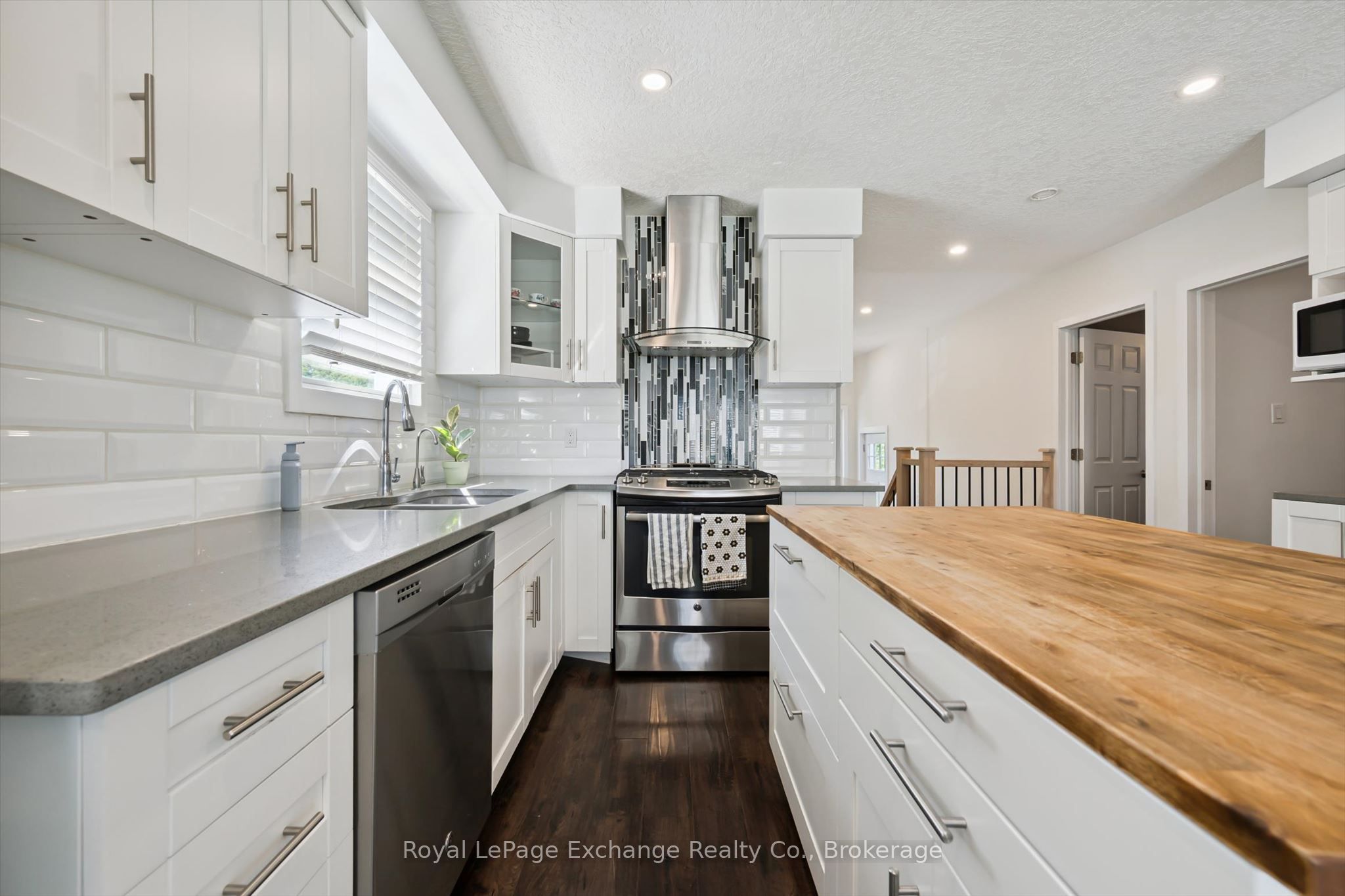 68 Elgin Street S Property Photo 13