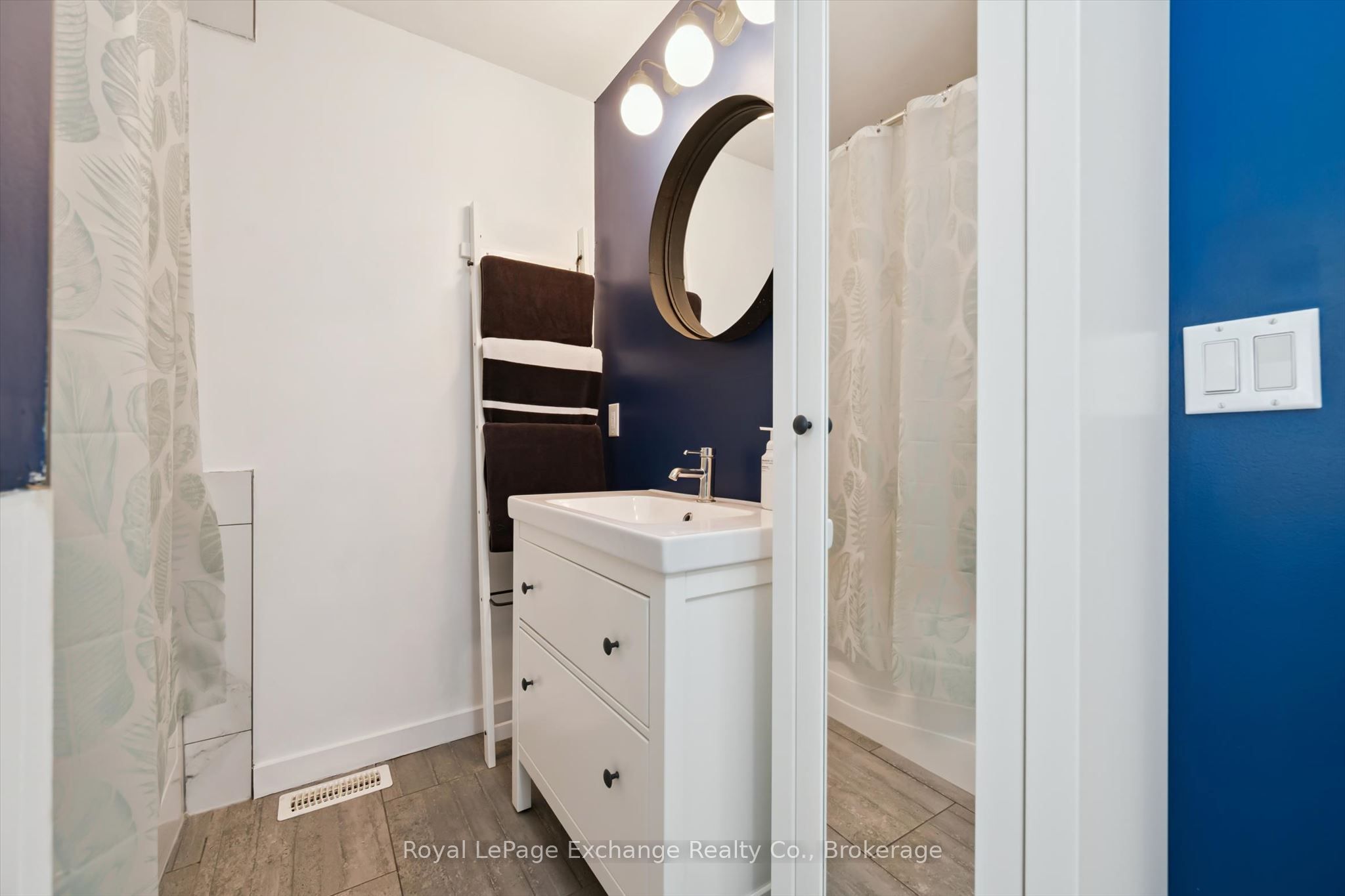 68 Elgin Street S Property Photo 19