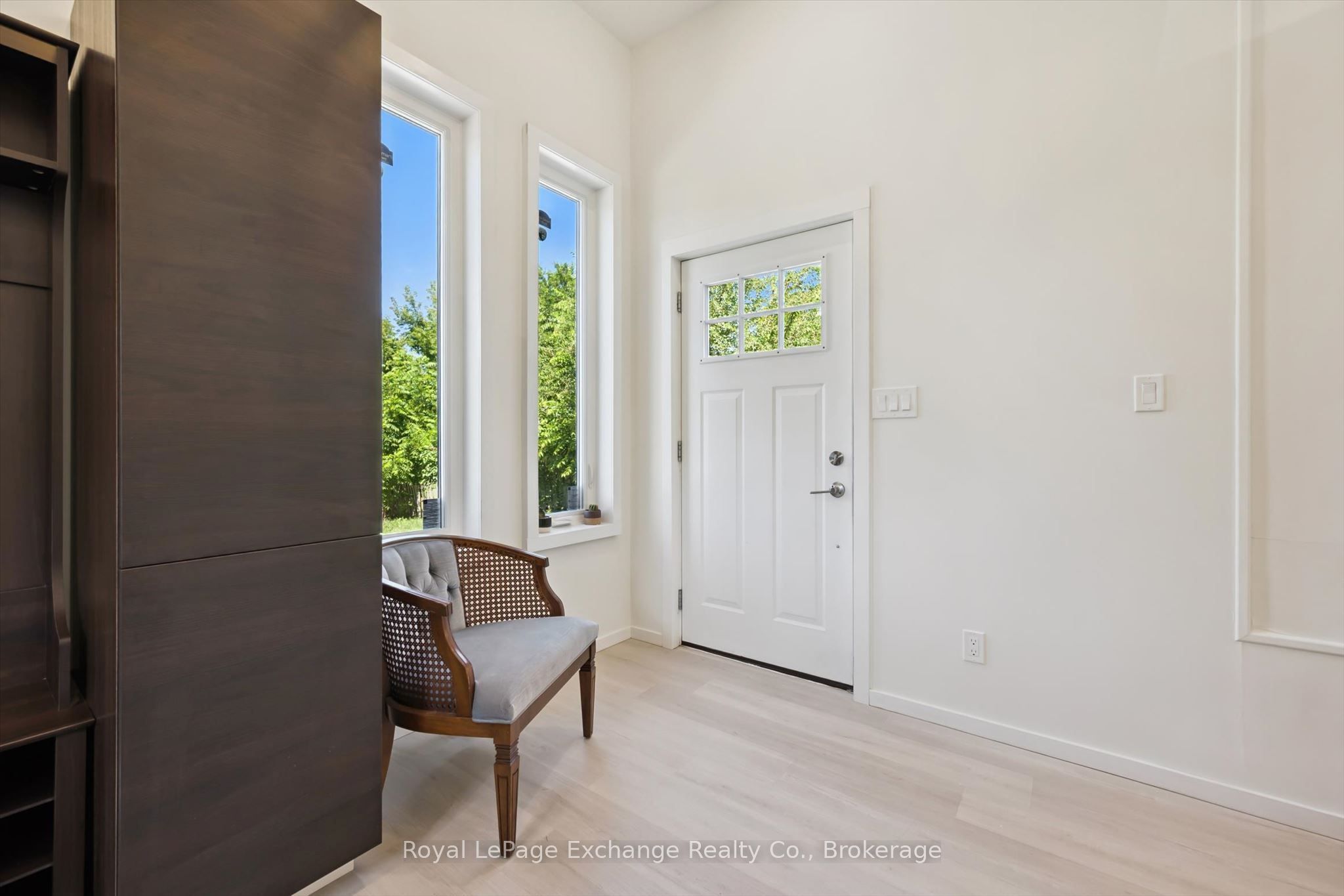 68 Elgin Street S Property Photo 23