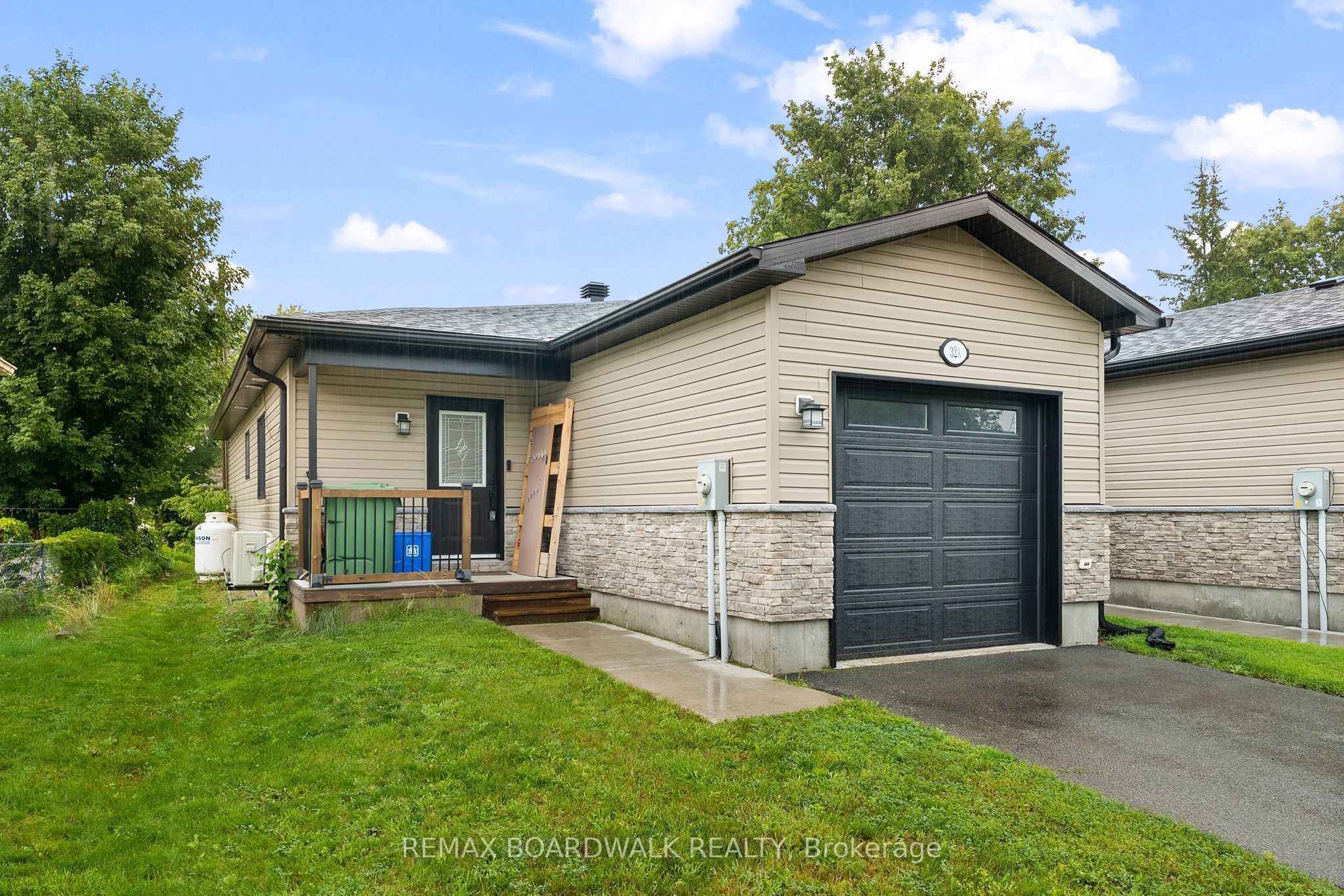 32 David Street A Property Photo 2