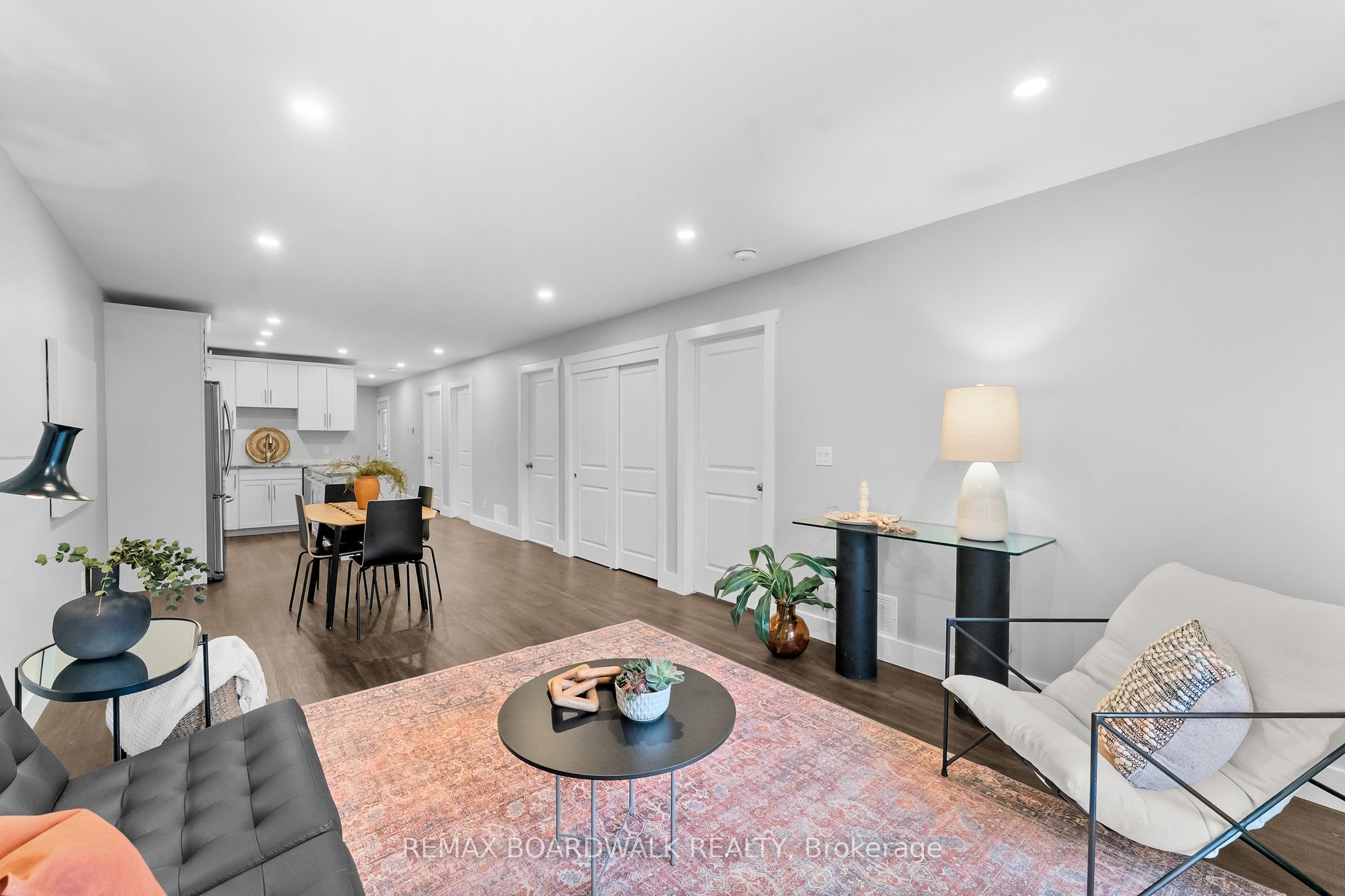 32 David Street B Property Photo 6