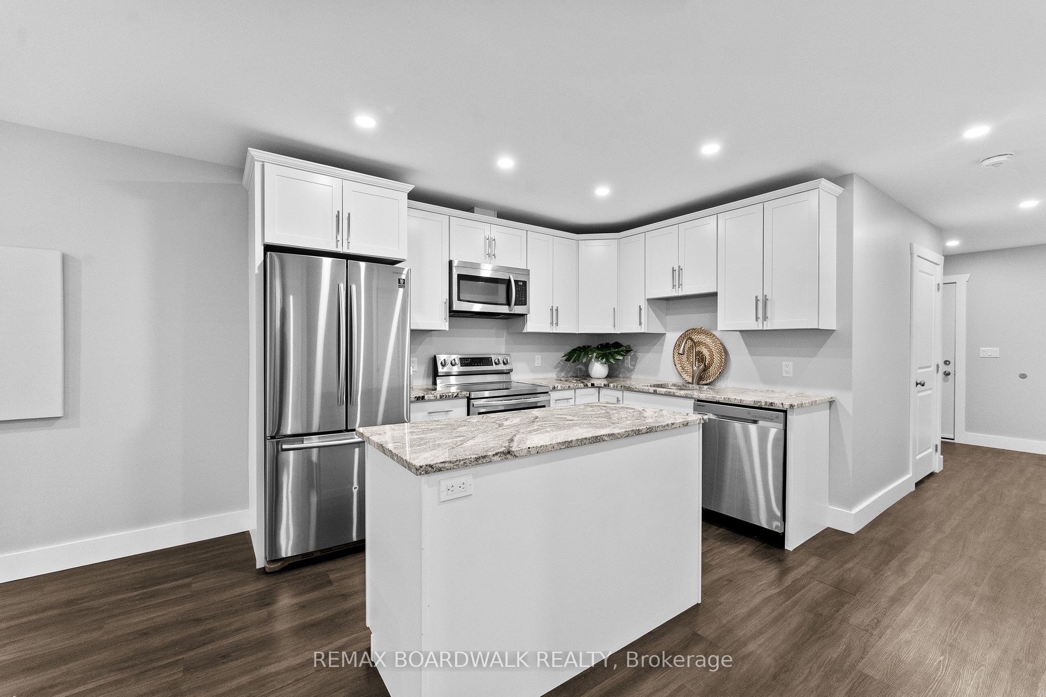 32 David Street B Property Photo 14