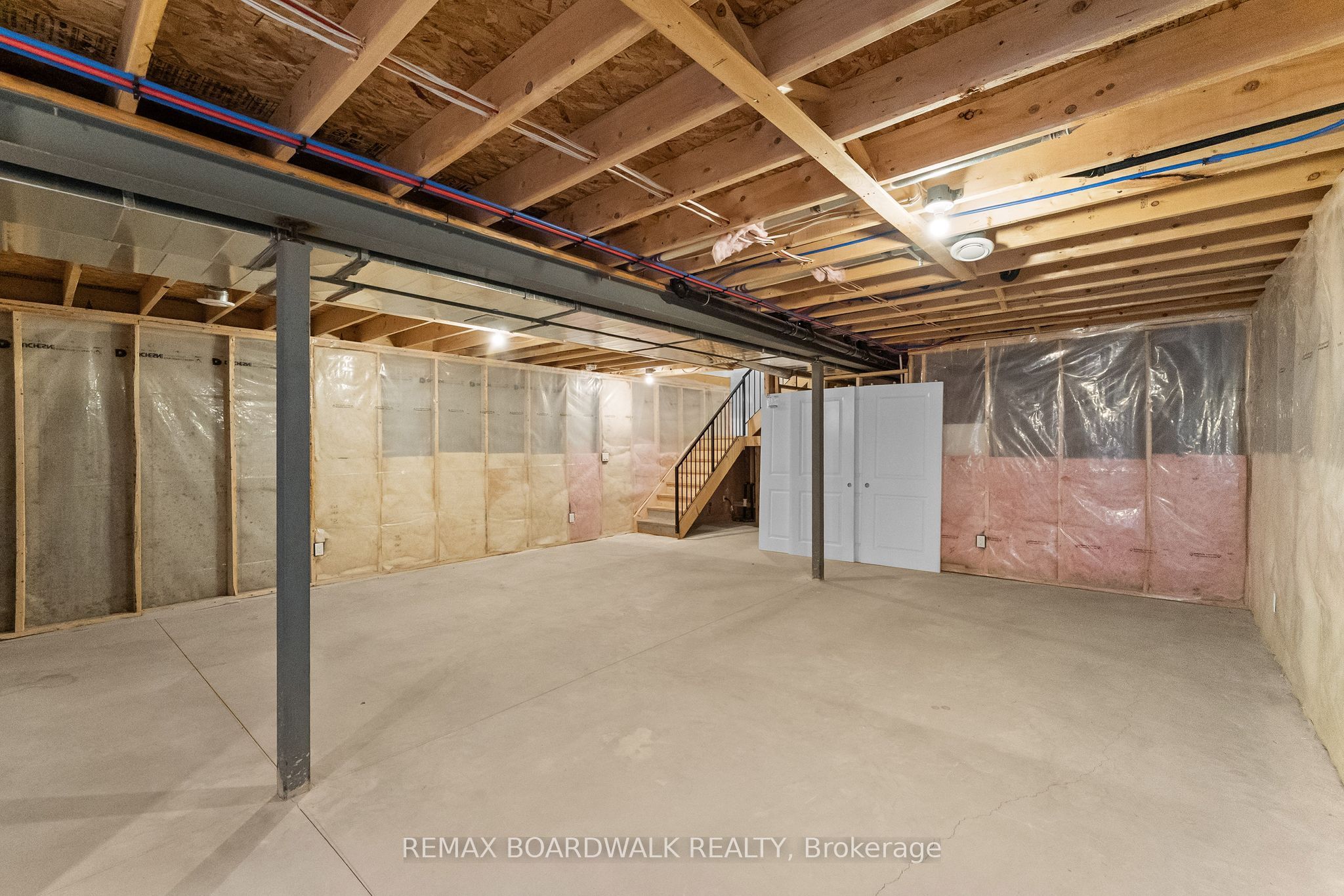 32 David Street B Property Photo 25