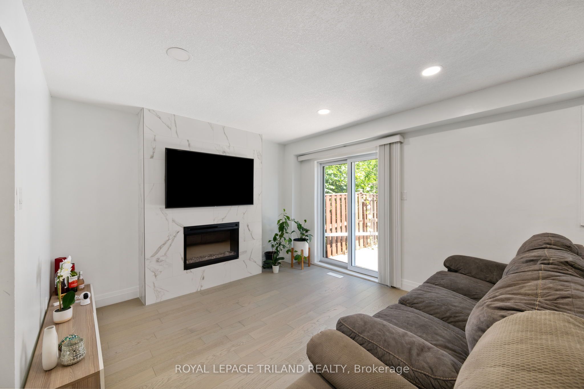 711 Osgoode Drive 43 Property Photo 12