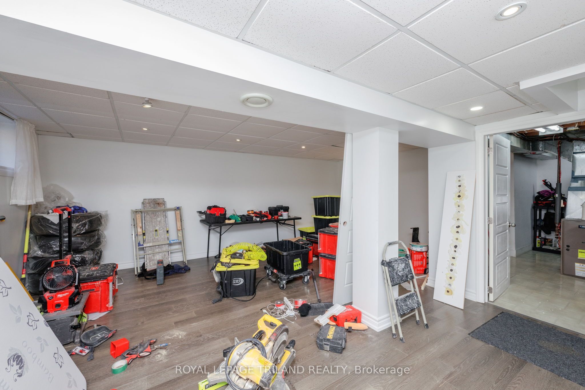 711 Osgoode Drive 43 Property Photo 19