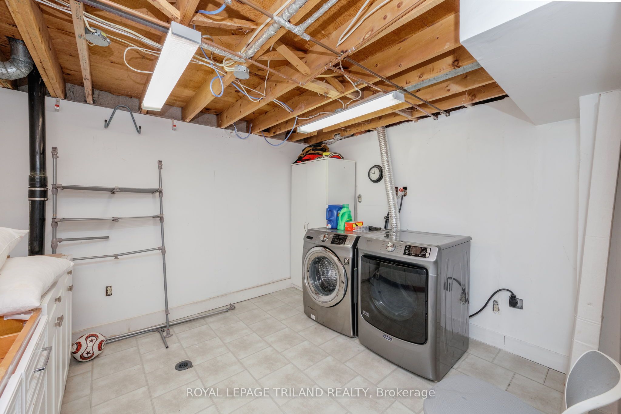 711 Osgoode Drive 43 Property Photo 20