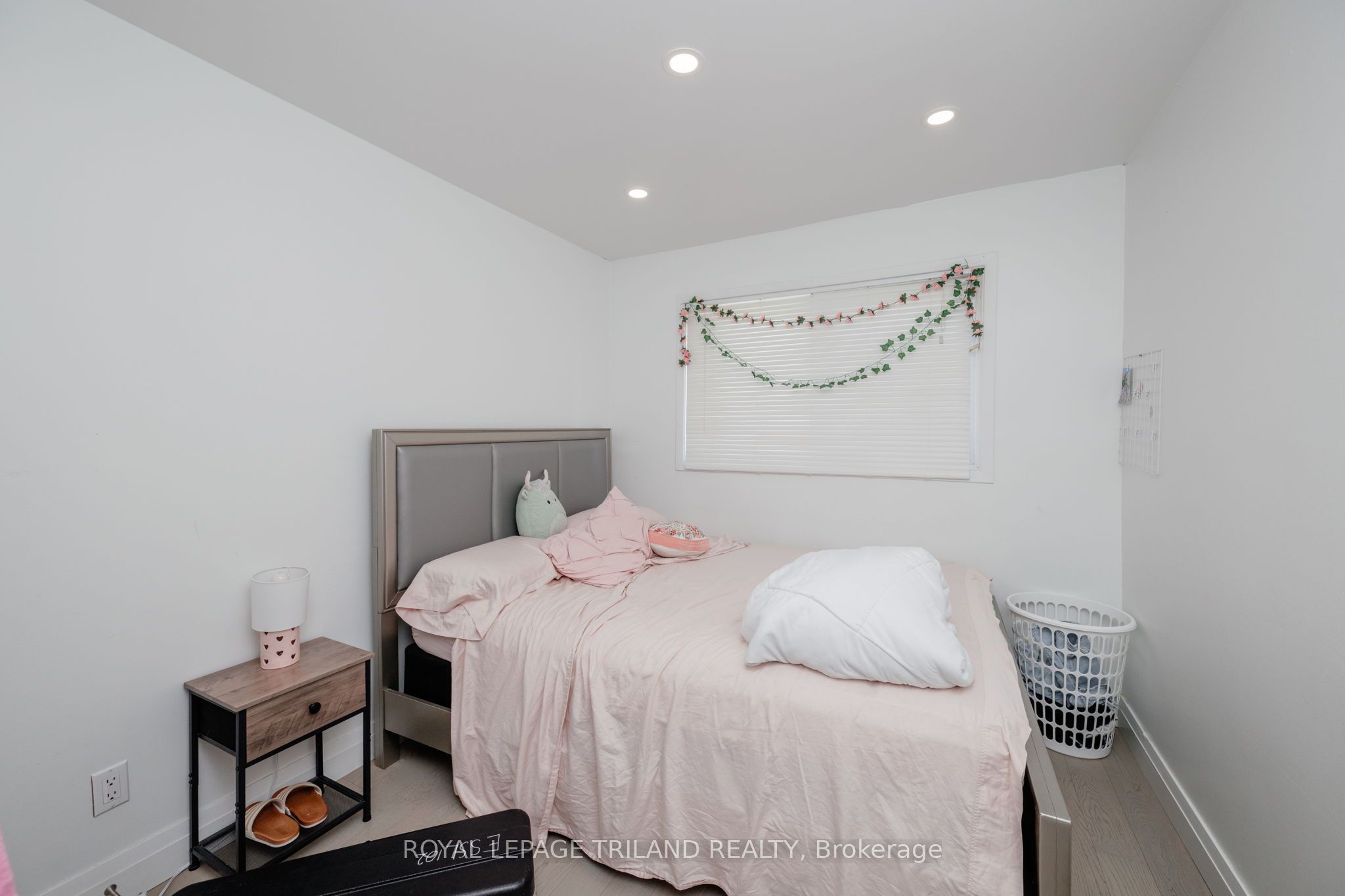 711 Osgoode Drive 43 Property Photo 23