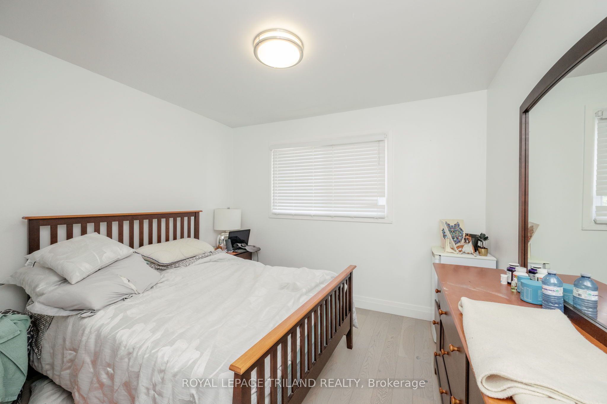 711 Osgoode Drive 43 Property Photo 27