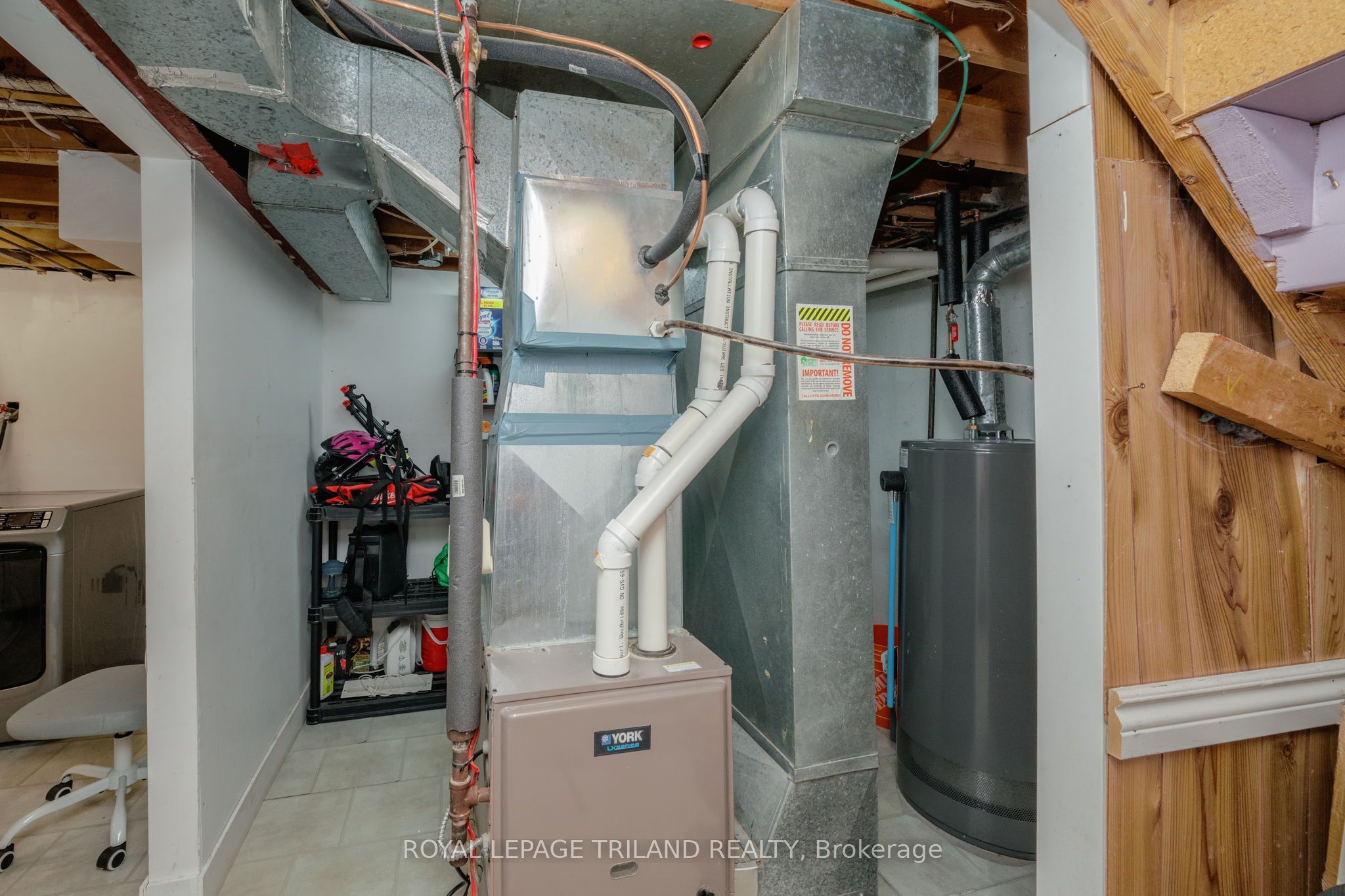 711 Osgoode Drive 43 Property Photo 32