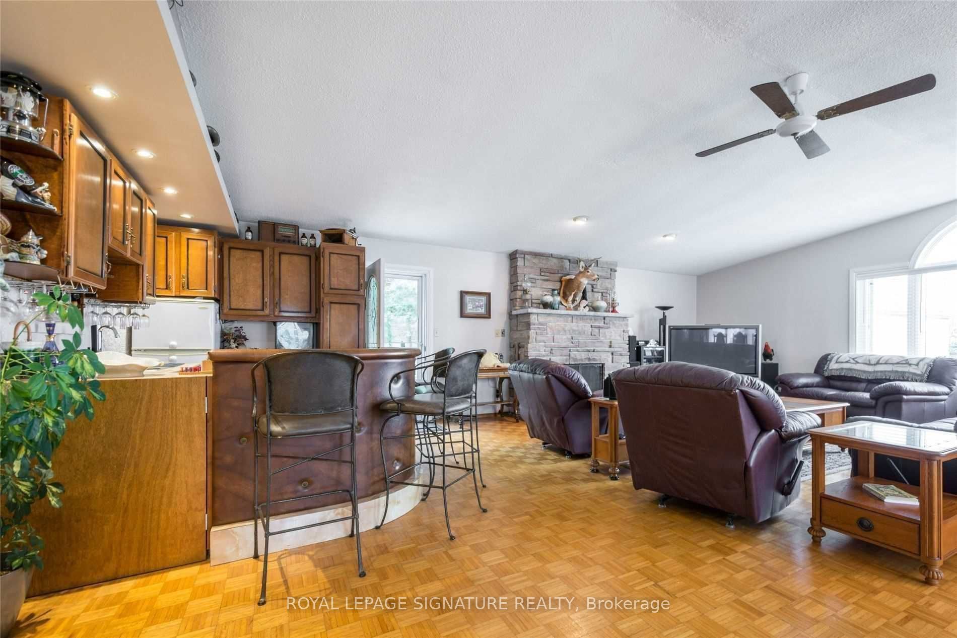 11438c Loyalist Parkway Property Photo 9