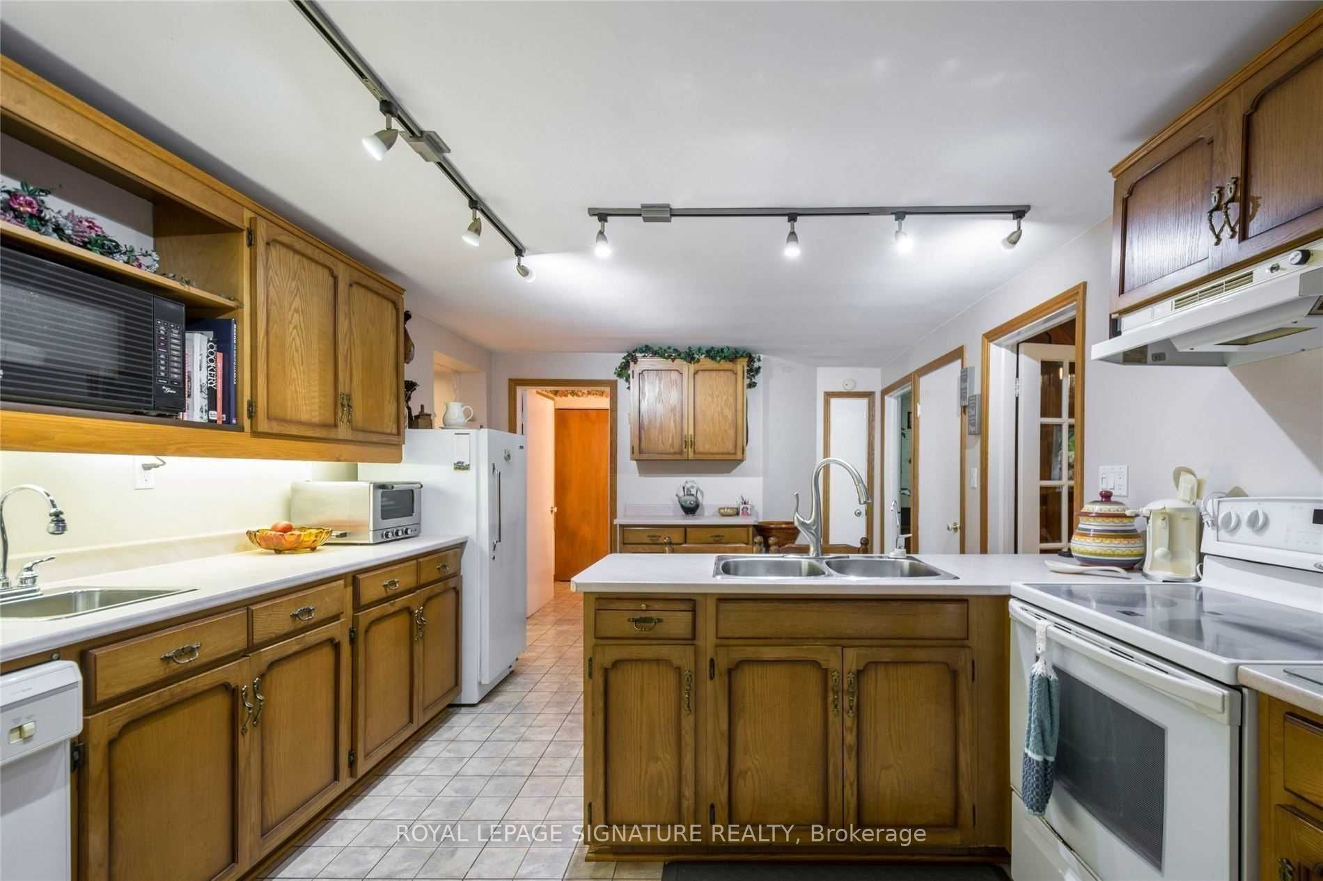 11438c Loyalist Parkway Property Photo 18
