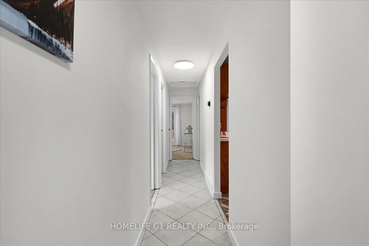 19 Milton Avenue W Property Photo 4
