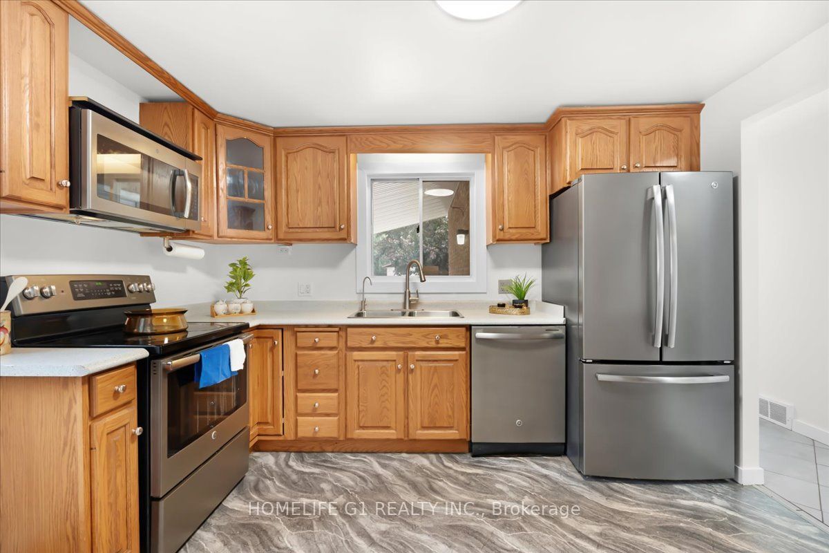 19 Milton Avenue W Property Photo 9
