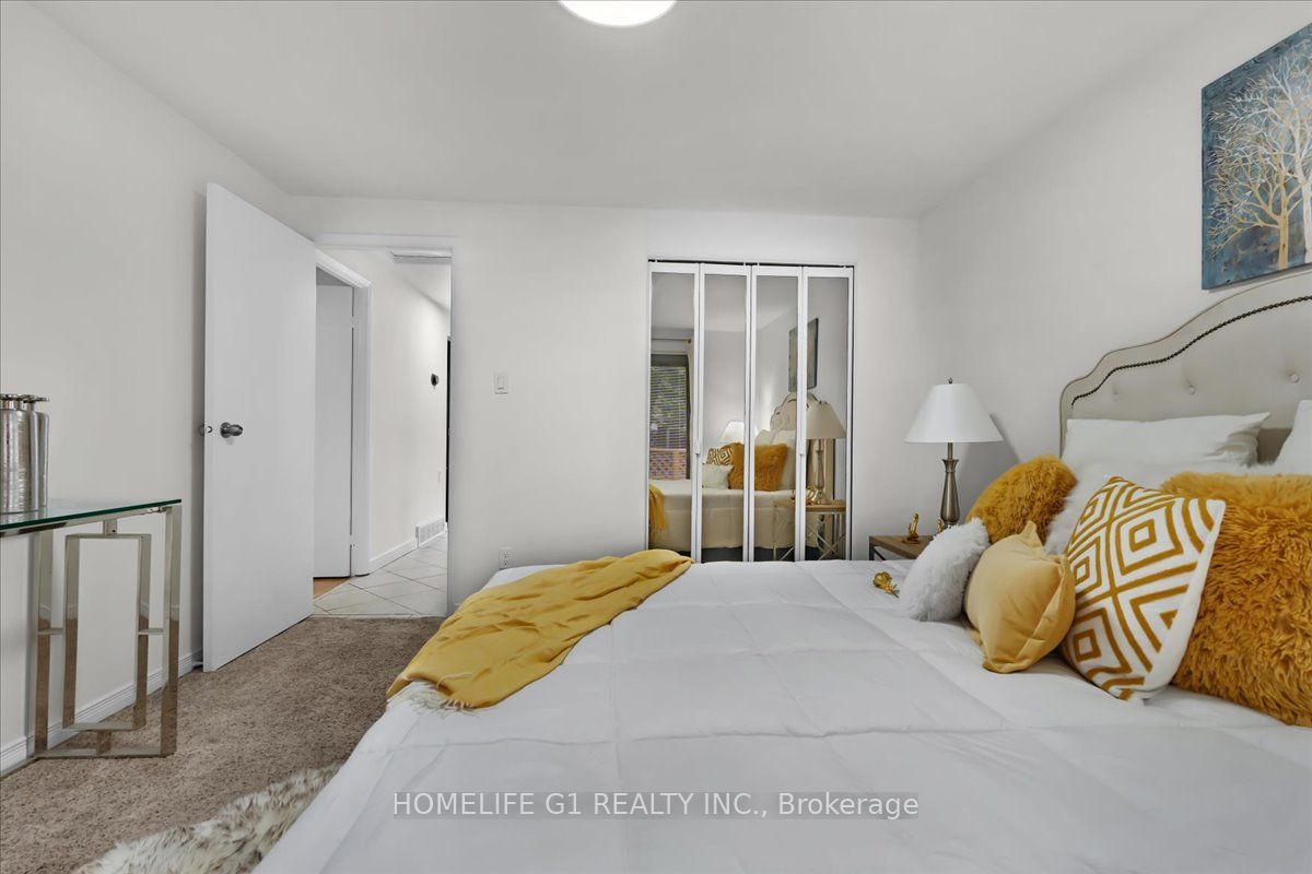 19 Milton Avenue W Property Photo 13