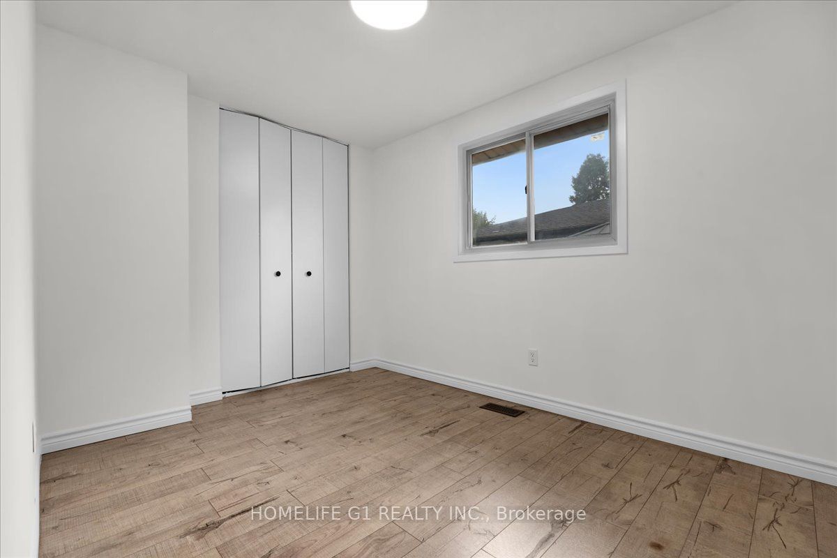 19 Milton Avenue W Property Photo 15