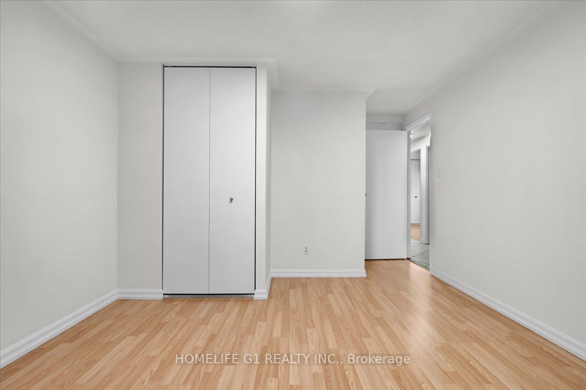 19 Milton Avenue W Property Photo 18