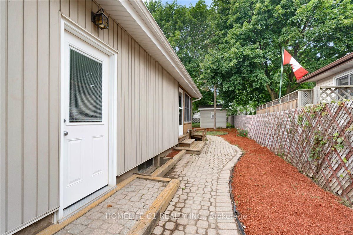 19 Milton Avenue W Property Photo 21