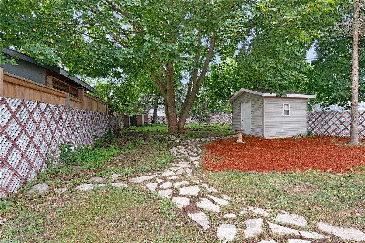 19 Milton Avenue W Property Photo 32