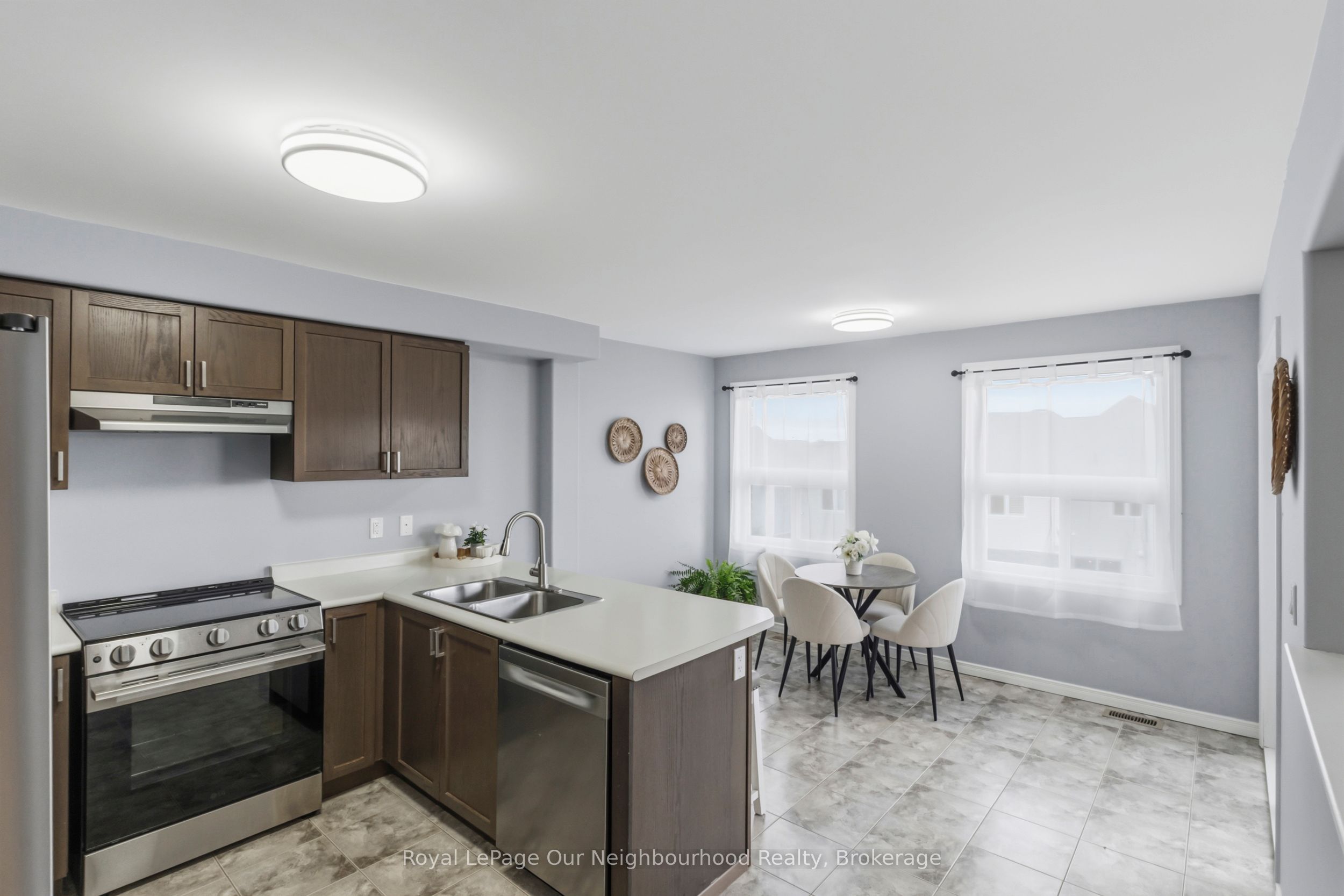 270 Louden Terrace Property Photo 5