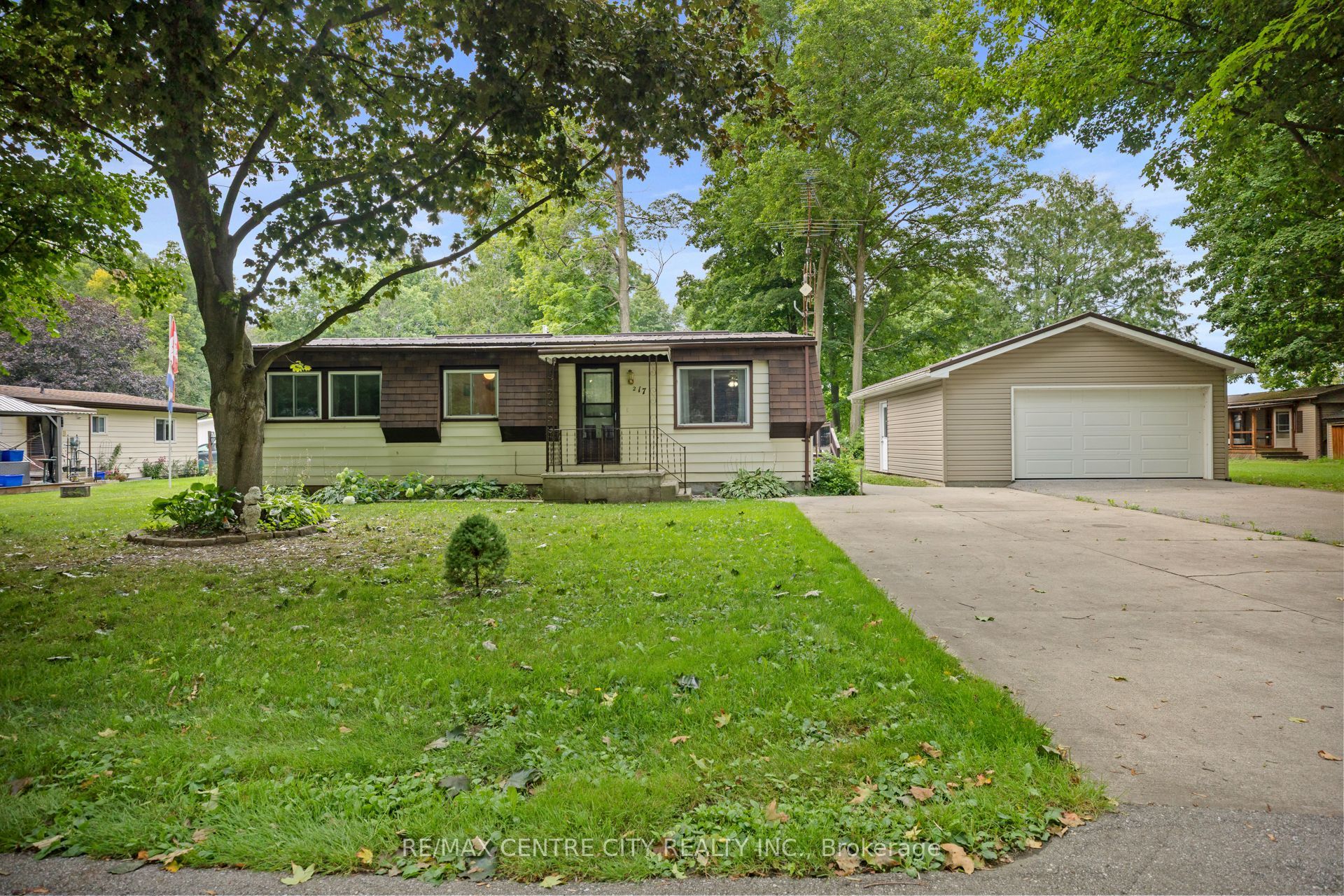 10085 Culloden Road 217 Property Photo 1