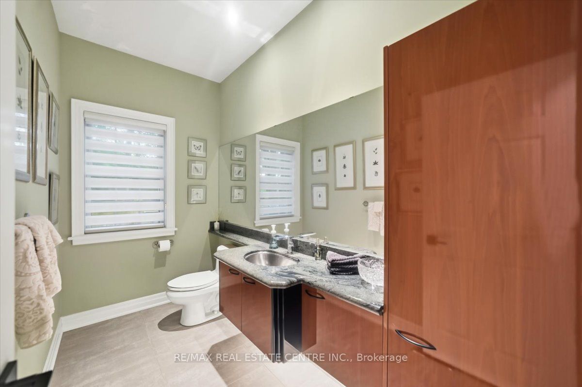 653 Glen Morris Road W Property Photo 10