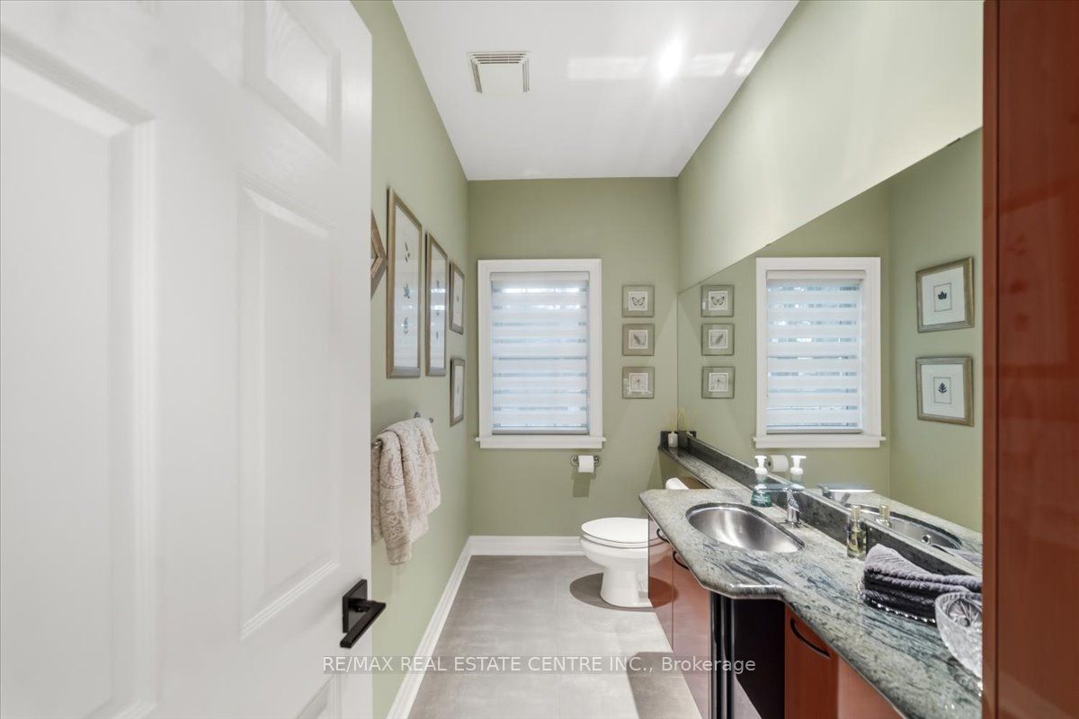 653 Glen Morris Road W Property Photo 11