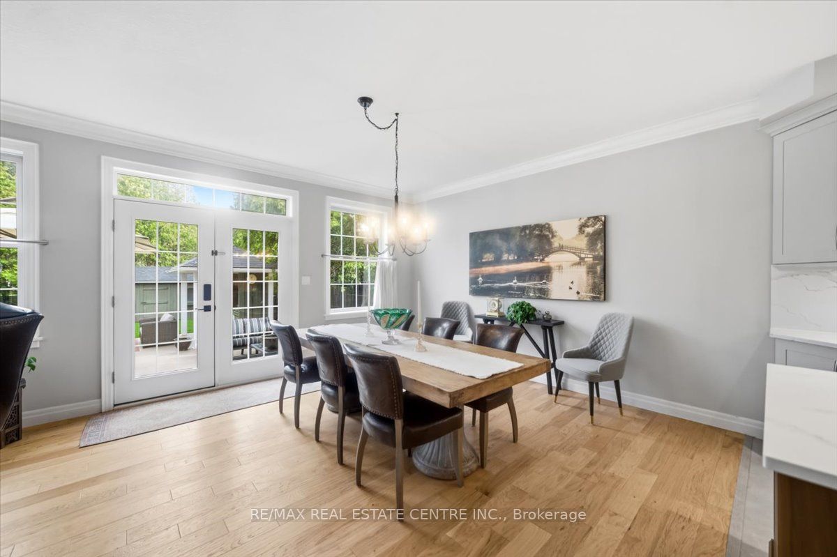 653 Glen Morris Road W Property Photo 14
