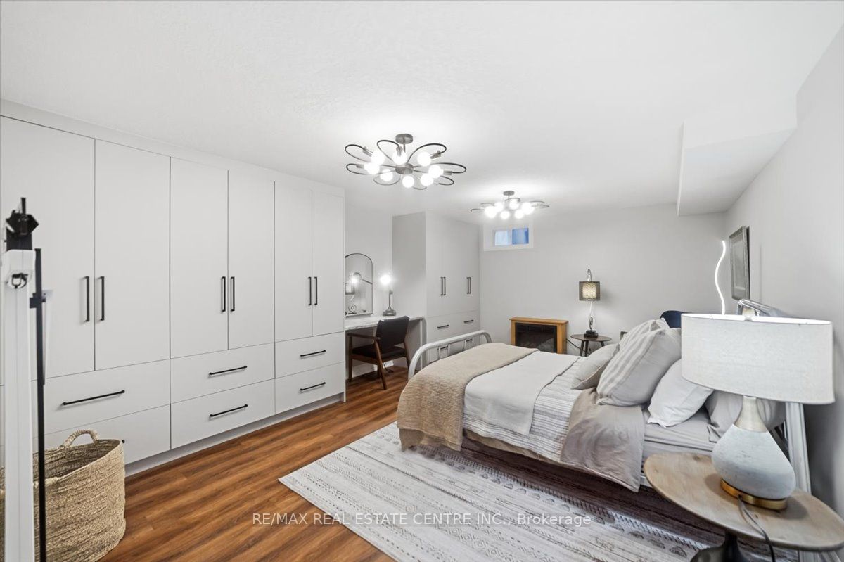 653 Glen Morris Road W Property Photo 37
