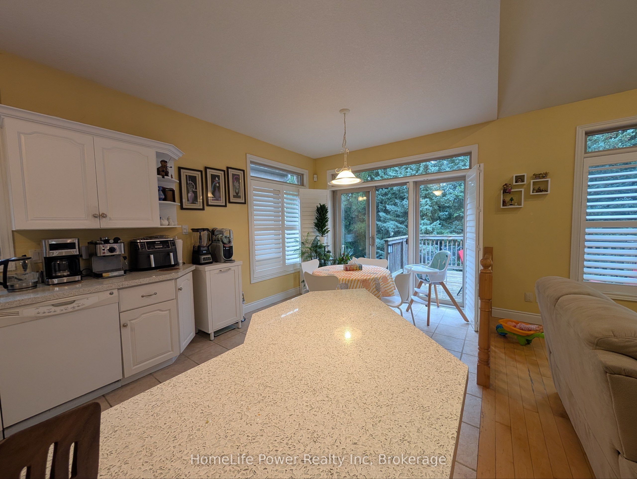 228 The Lions Gate Property Photo 7