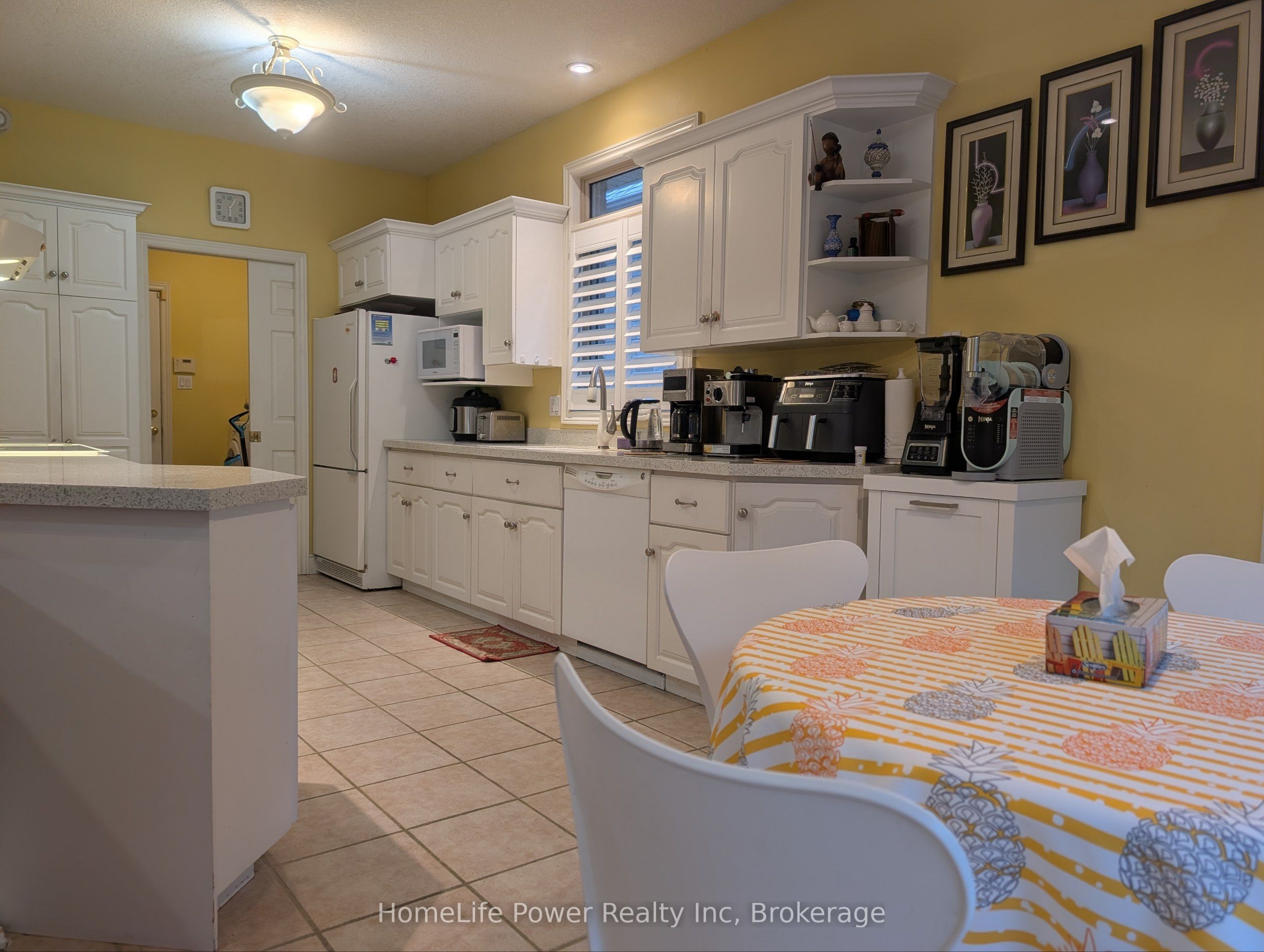228 The Lions Gate Property Photo 8