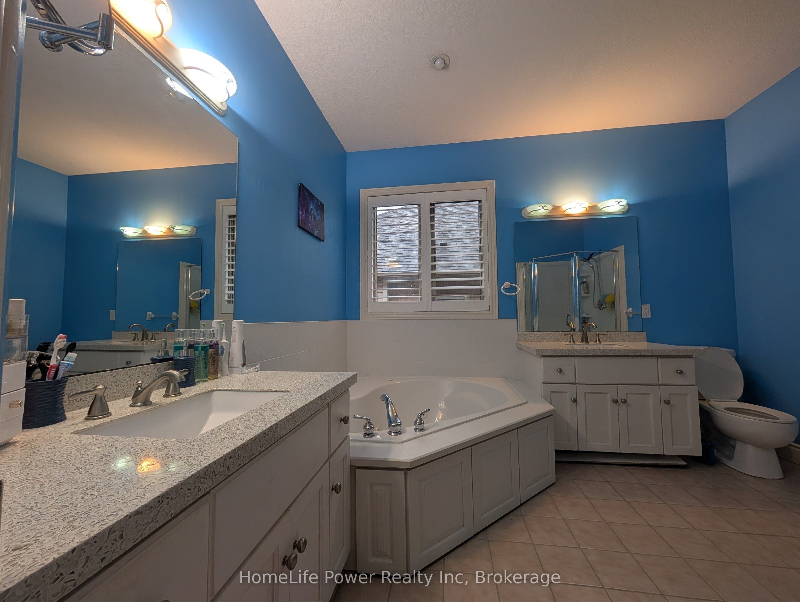 228 The Lions Gate Property Photo 17