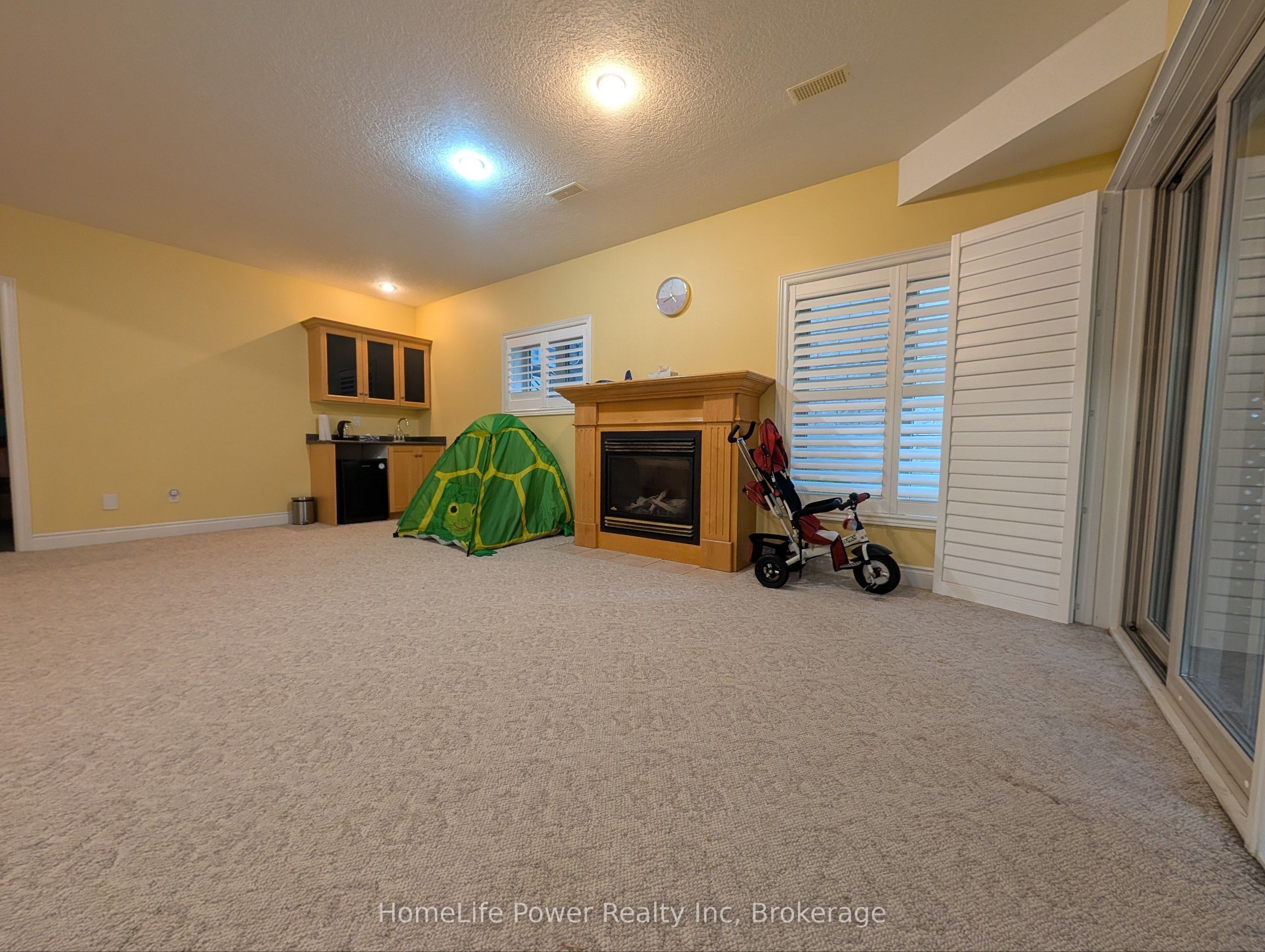 228 The Lions Gate Property Photo 21