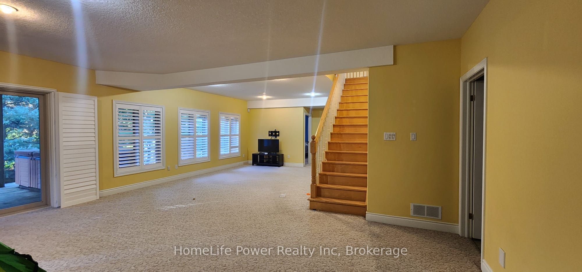228 The Lions Gate Property Photo 24