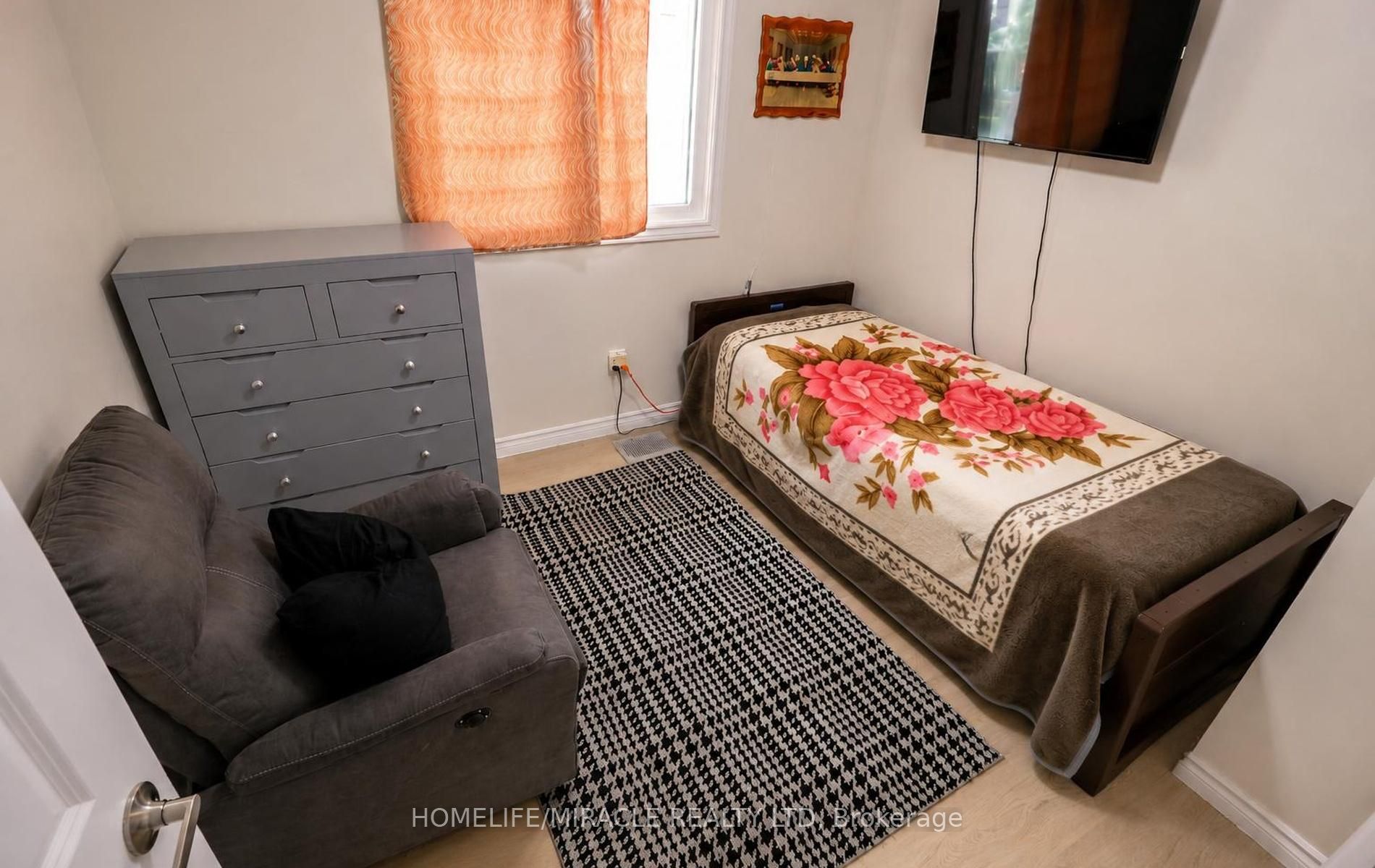 365 Blue Forest Drive Property Photo 15