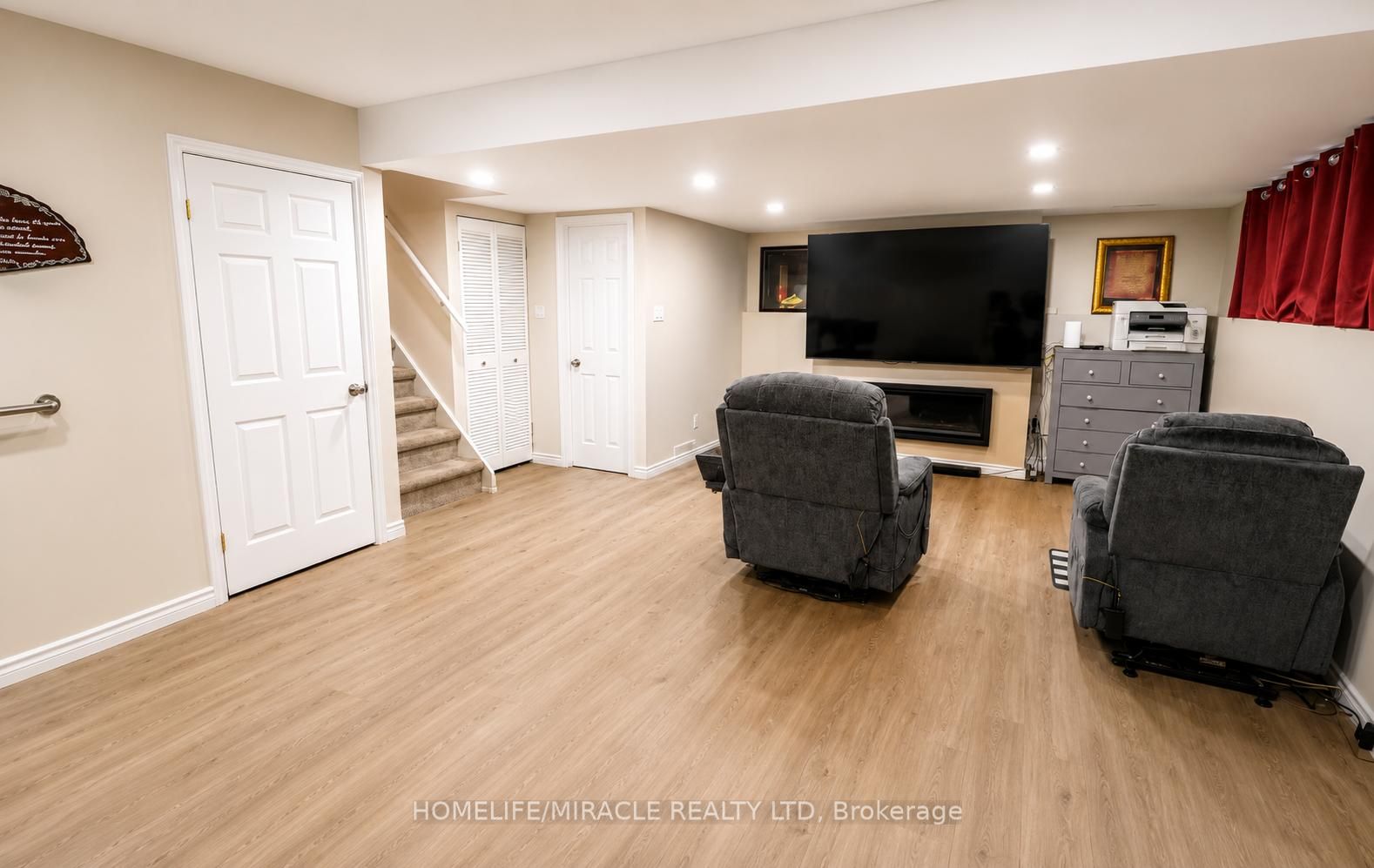 365 Blue Forest Drive Property Photo 21