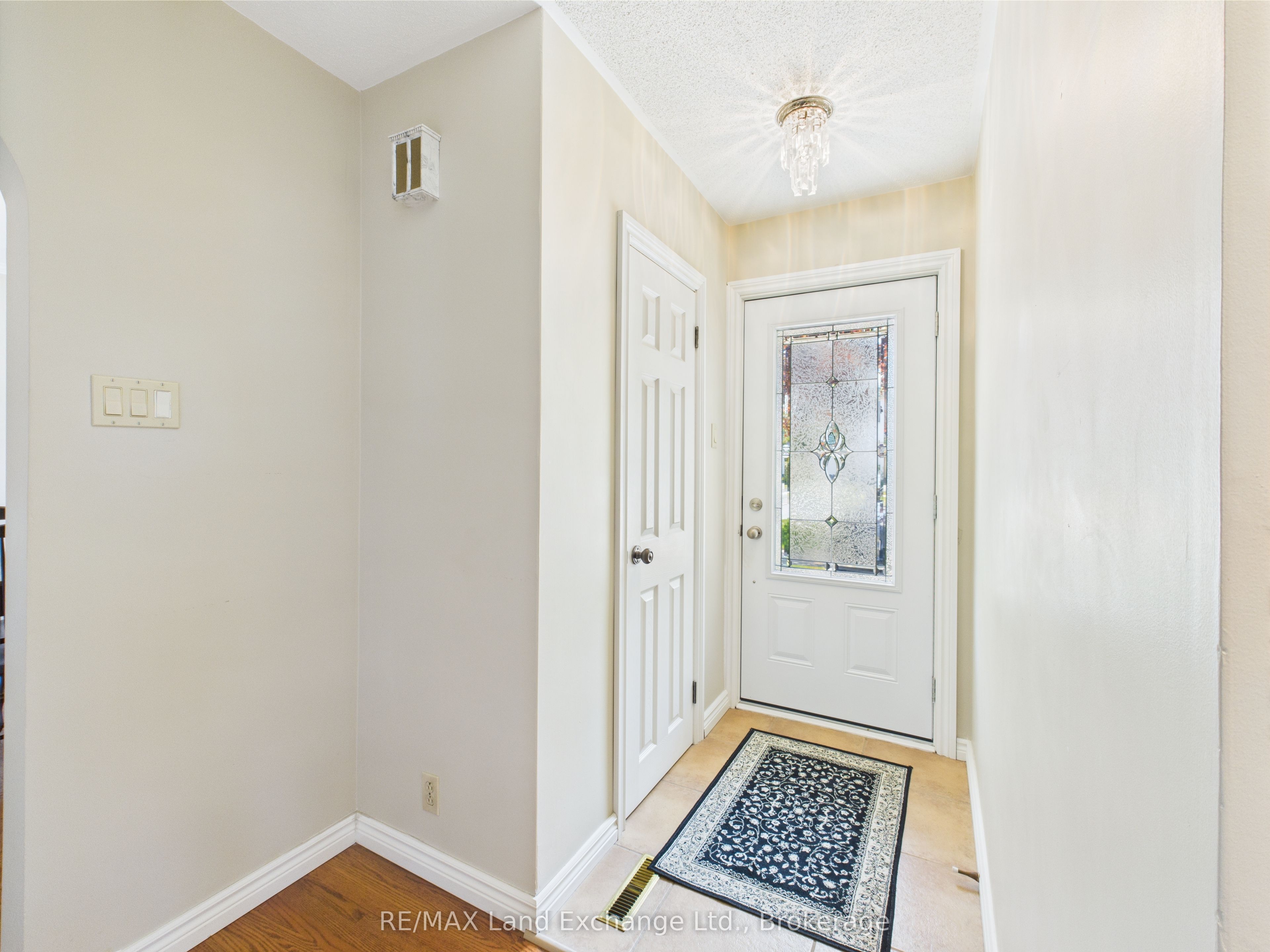422 Penetangore Row Property Photo 27