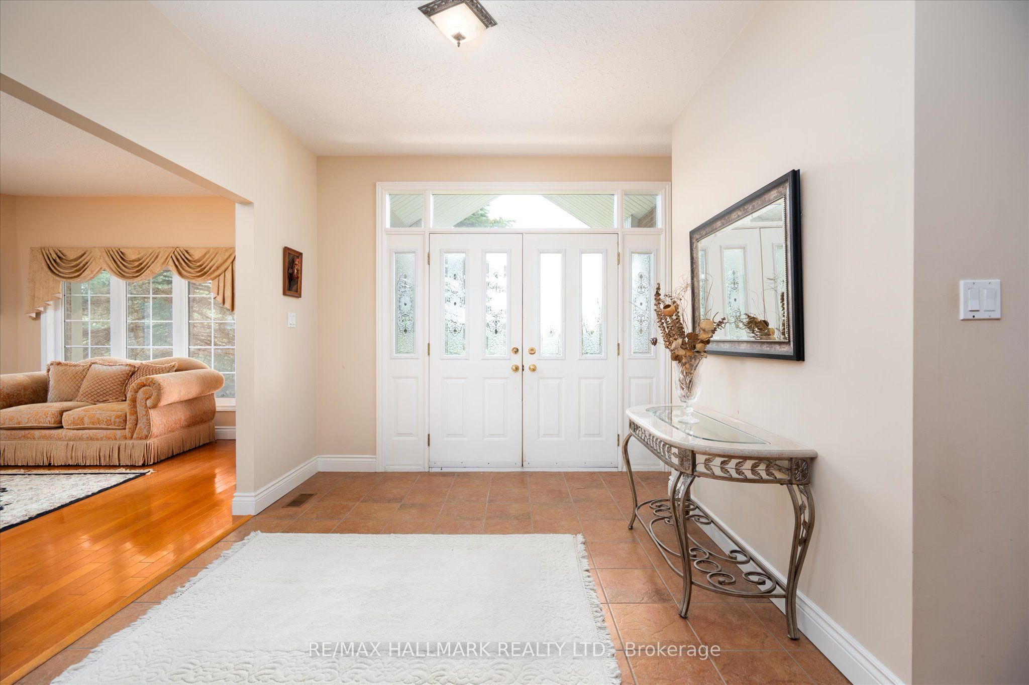 191555 13 Line Property Photo 4
