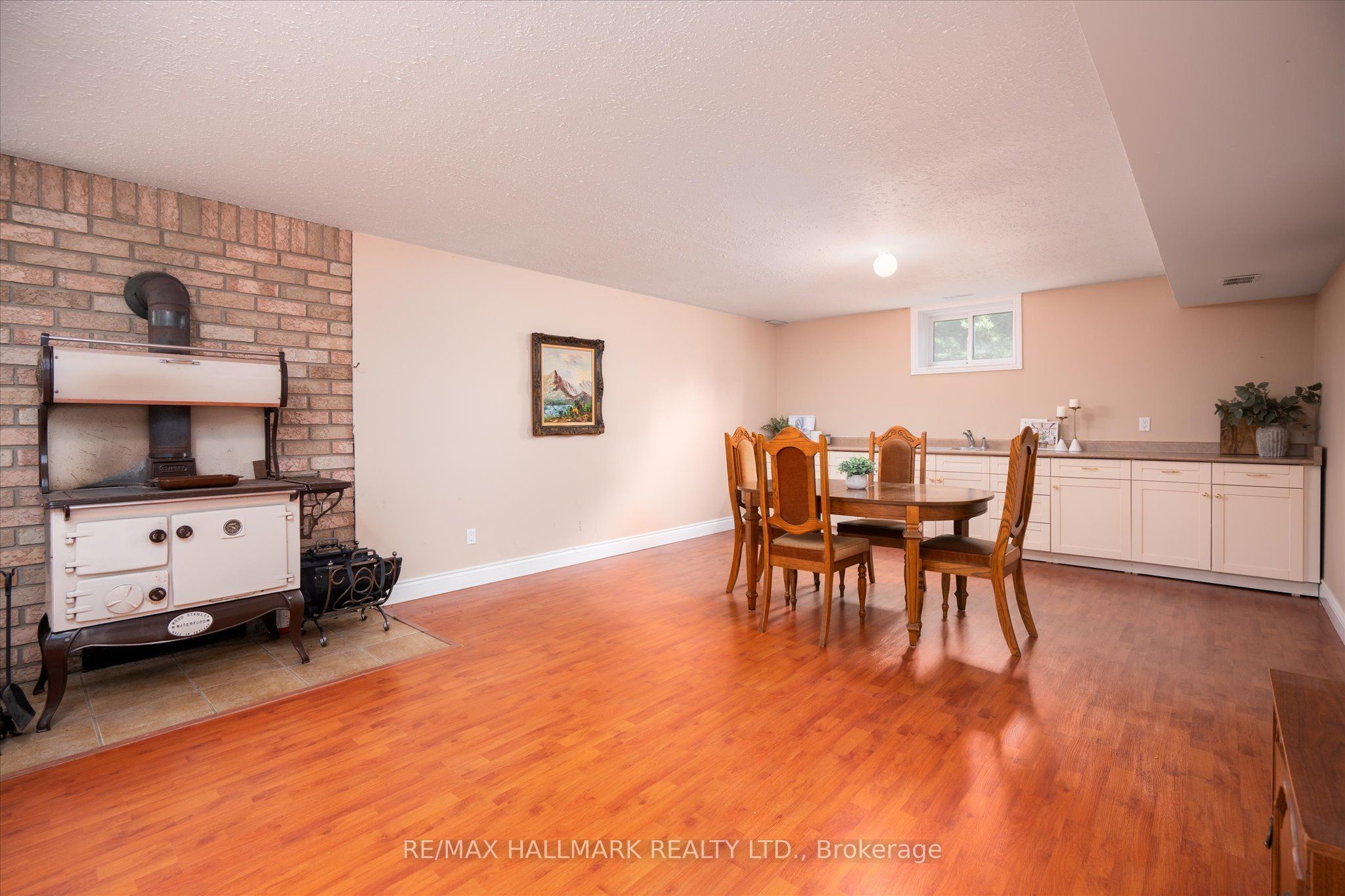 191555 13 Line Property Photo 32