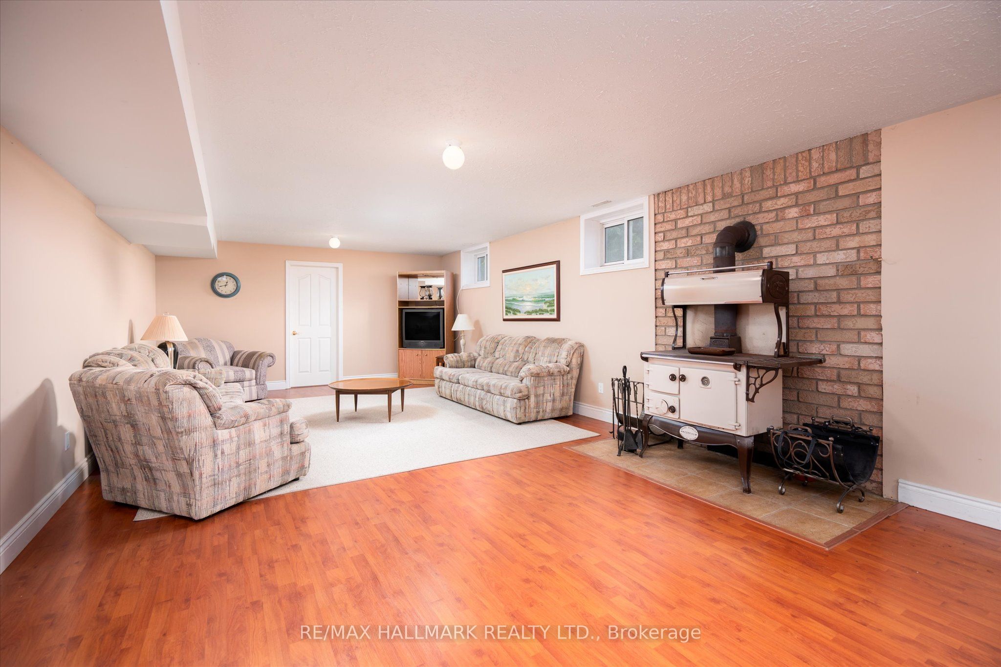 191555 13 Line Property Photo 33