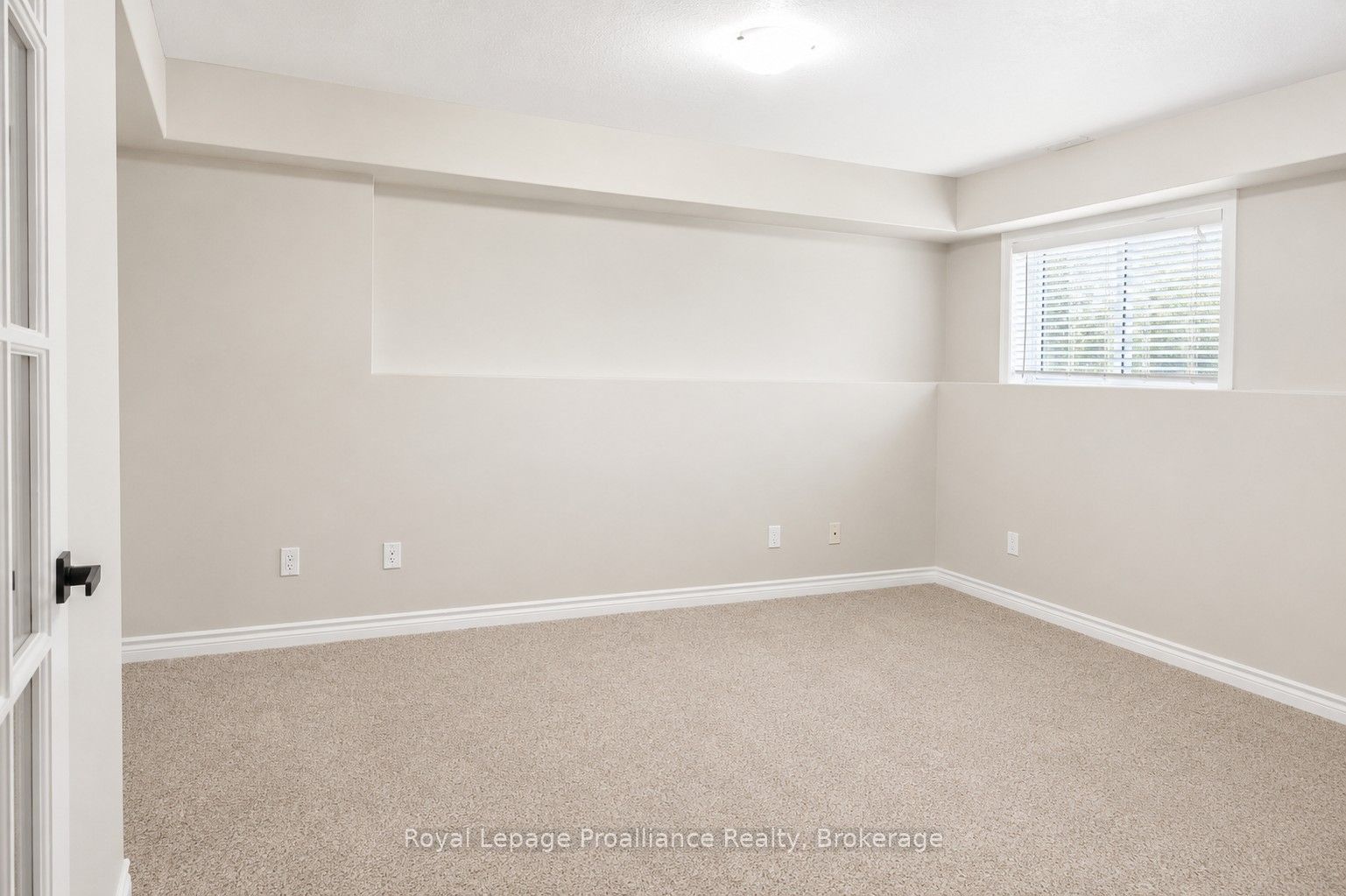 50 Lockside Drive 18 Property Photo 40