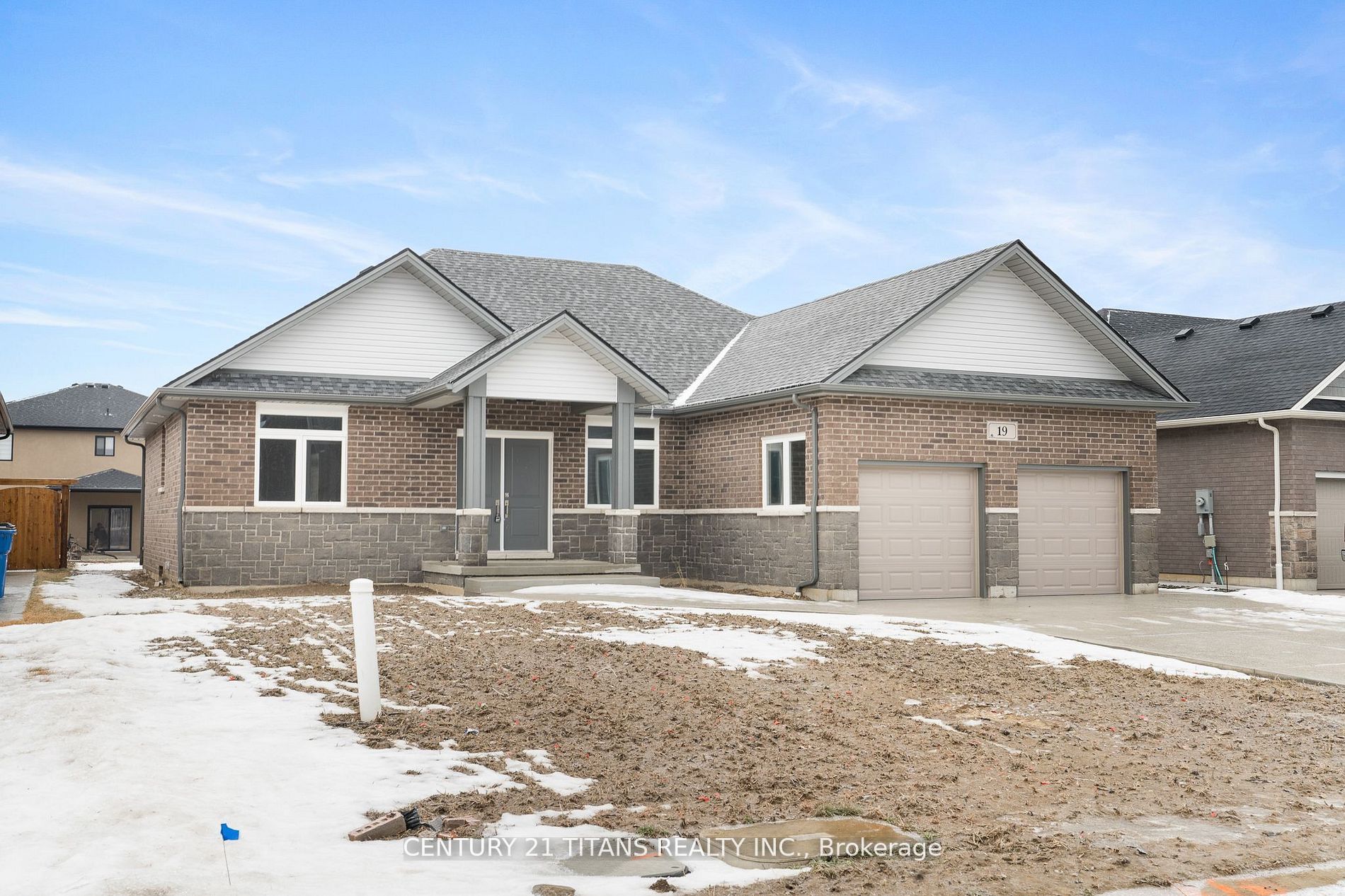 19 Tracy Drive Property Photo 2