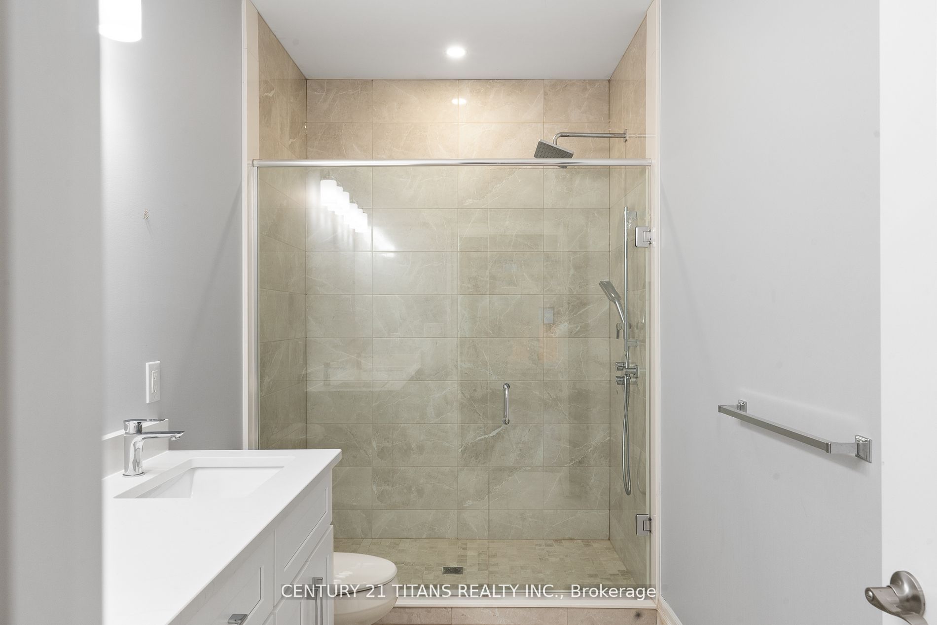 19 Tracy Drive Property Photo 18