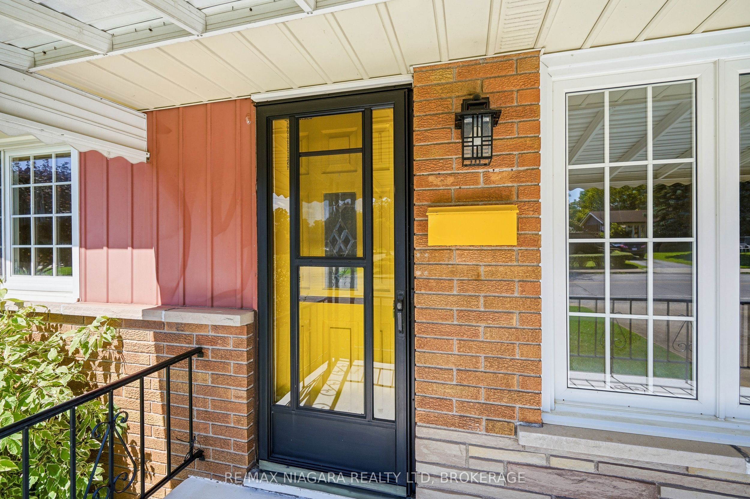 6521 Caledonia Street Property Photo 4