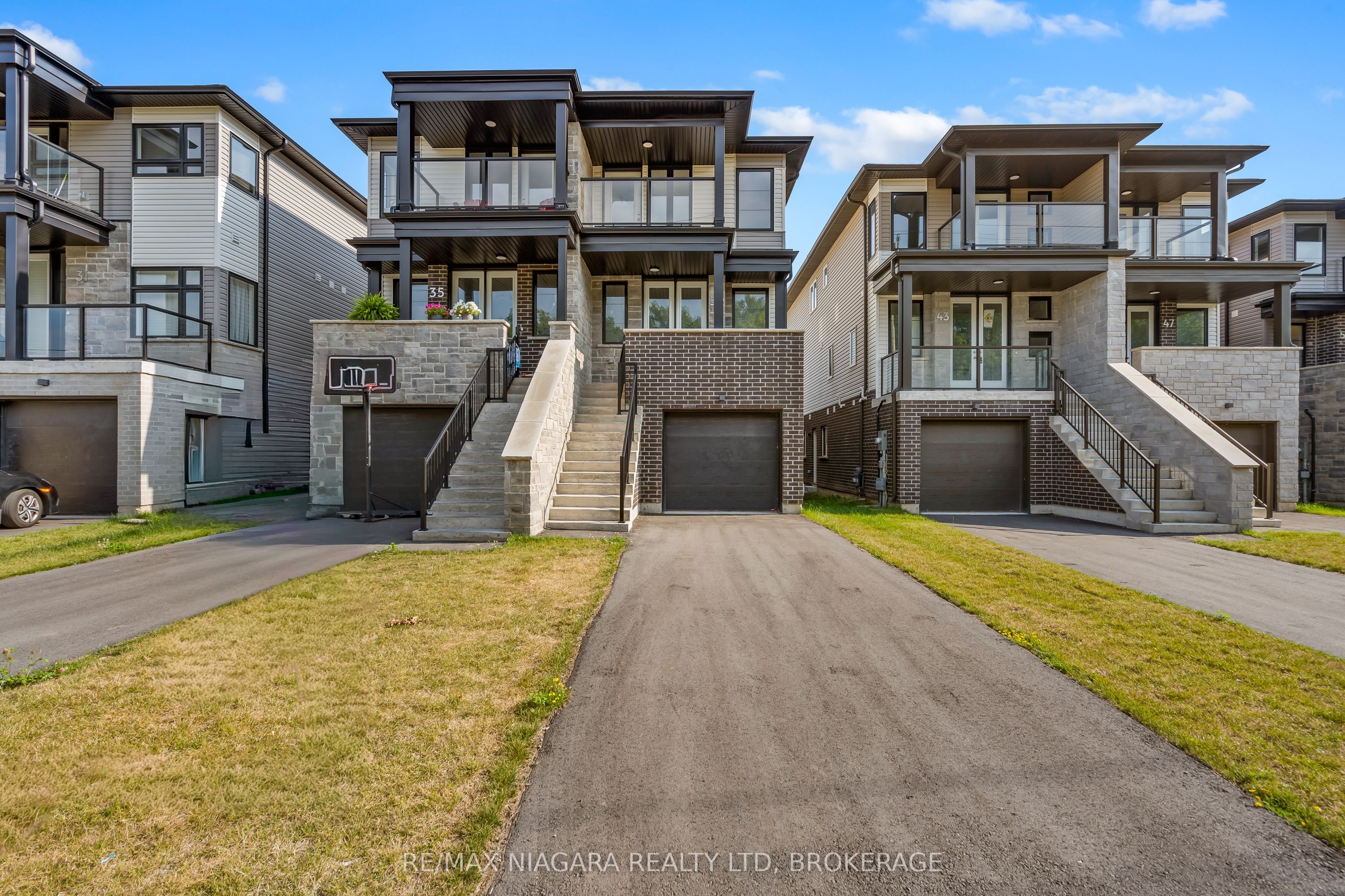 39 Superior Street Property Photo 1