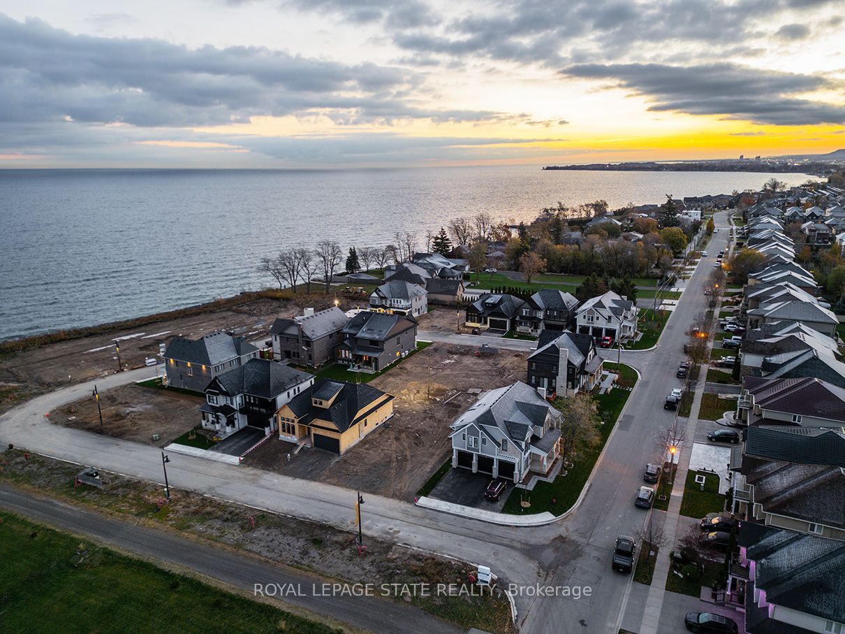 100 Watershore Drive 15 Property Photo 11