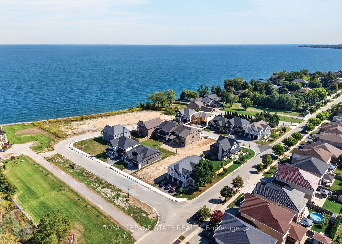 100 Watershore Drive 15 Property Photo 20