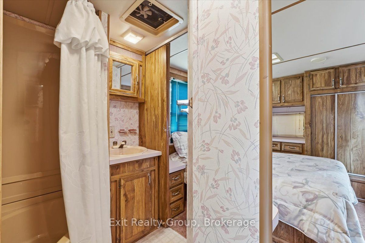 71 Cooke Lane Property Photo 24