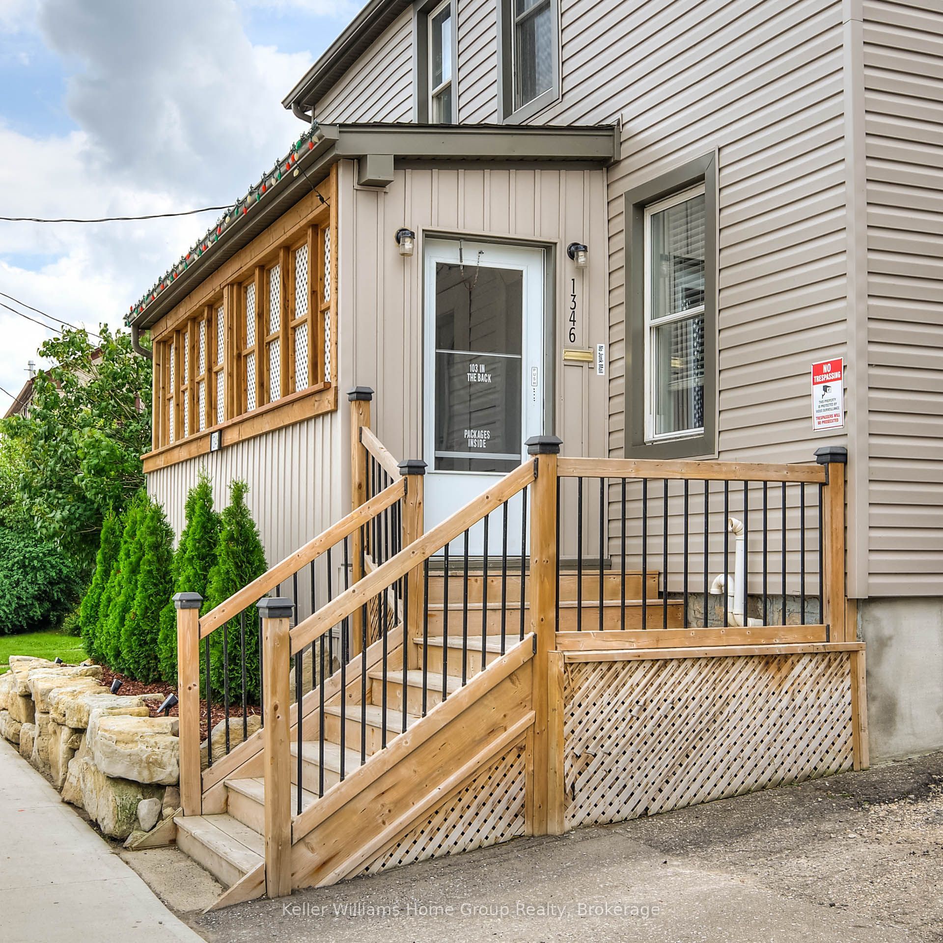 1346 King Street E Property Photo 8