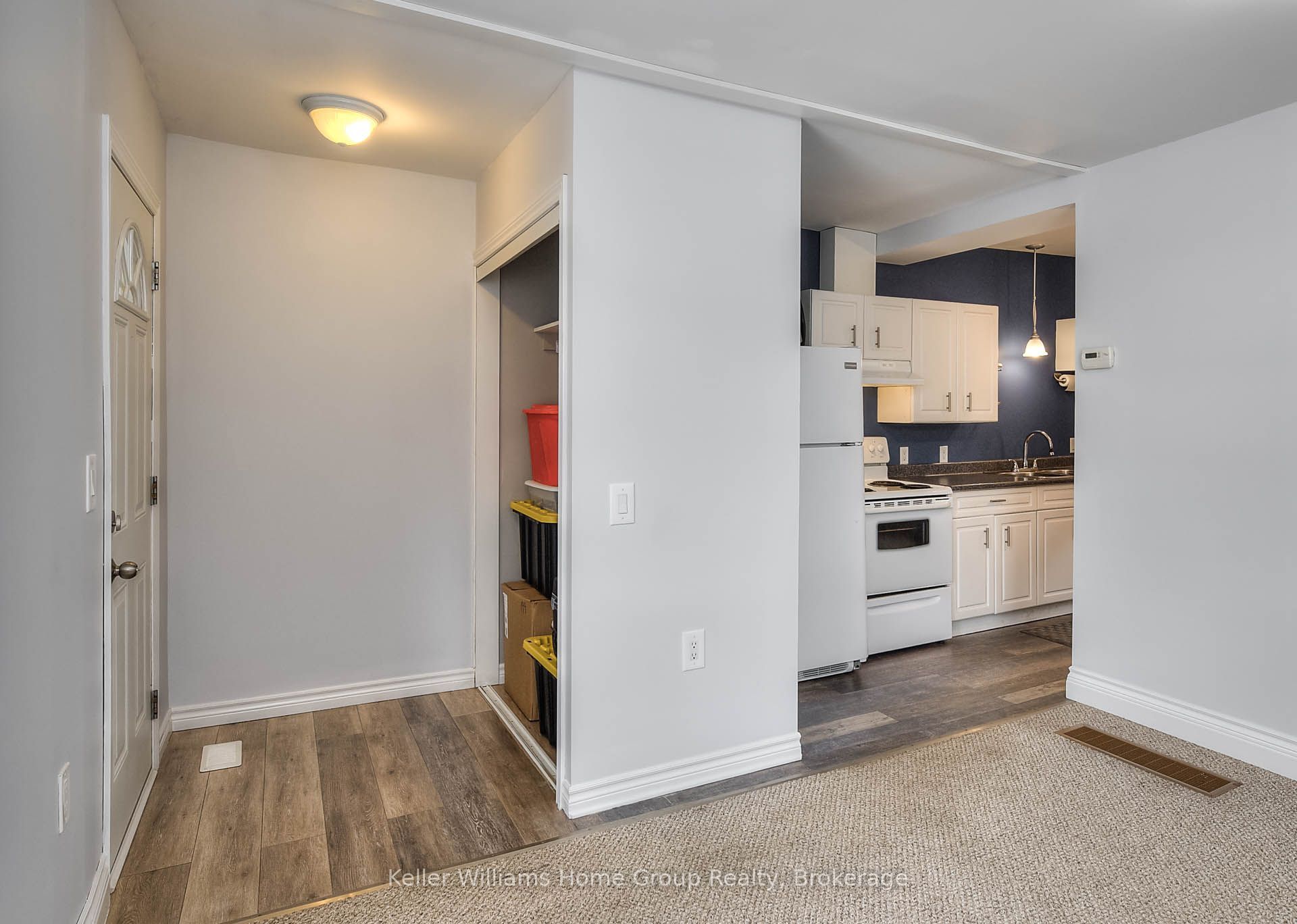 1346 King Street E Property Photo 15