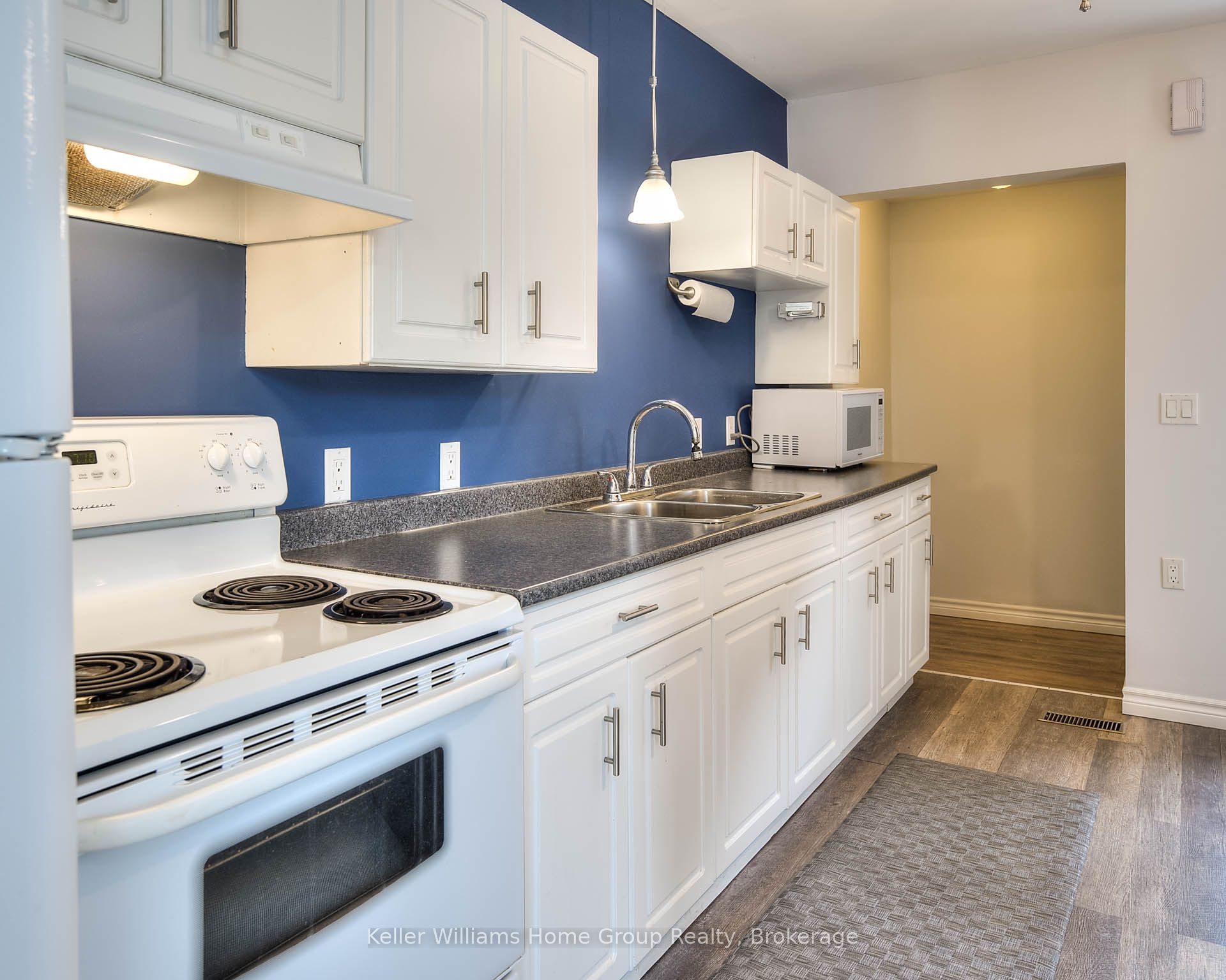 1346 King Street E Property Photo 17